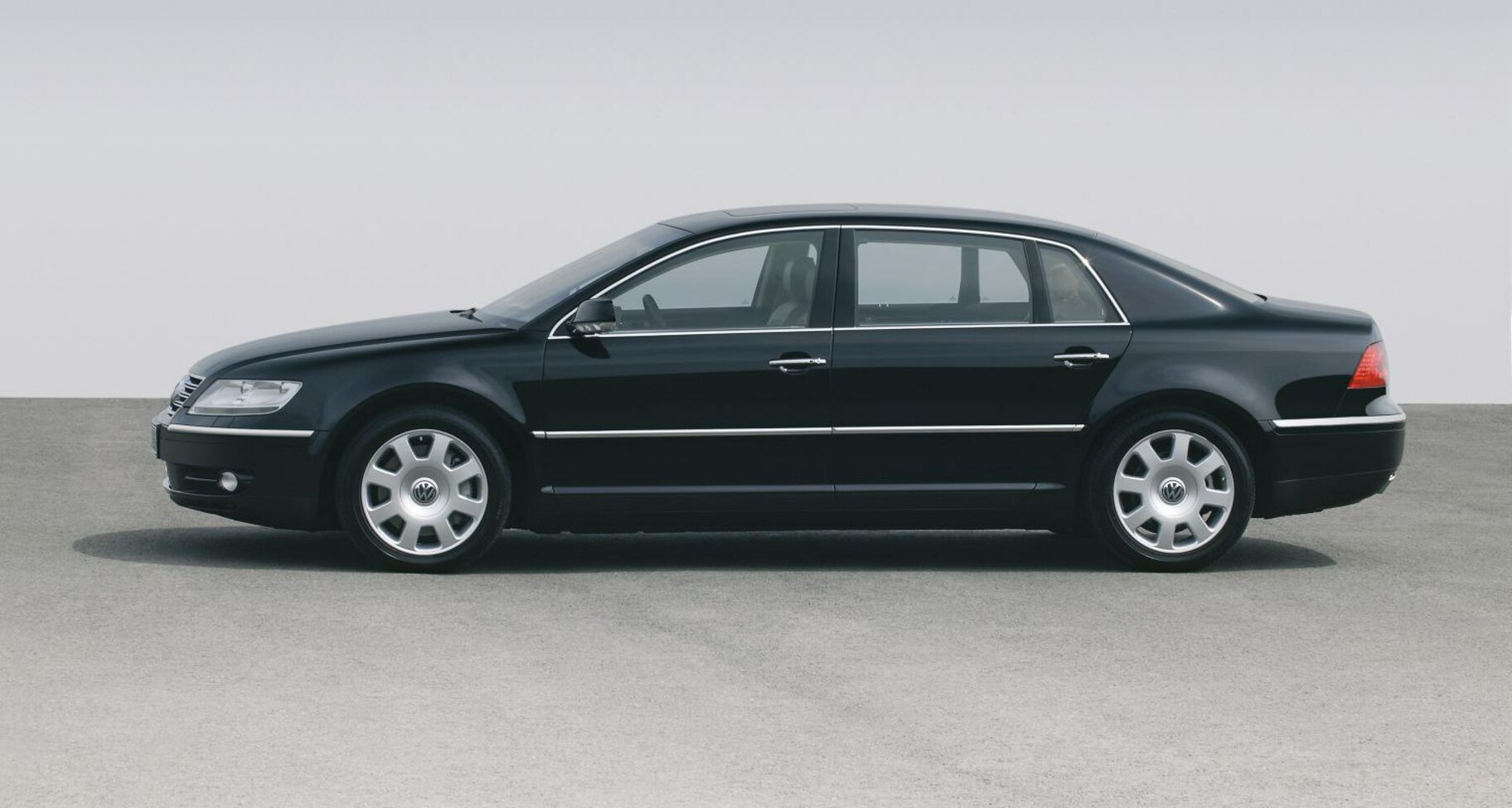 Volkswagen Phaeton Long 5.0 V10 TDI (313 Hp) 2005, 2006 