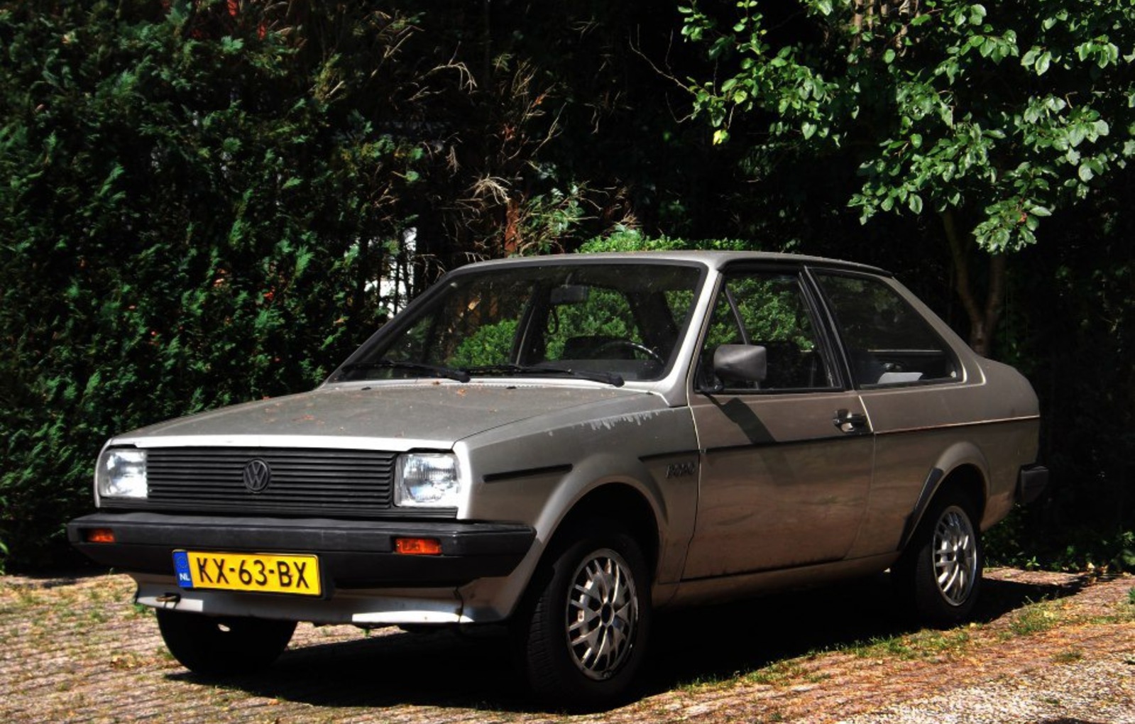 Volkswagen Polo II Classic (86C) 1.1 (50 Hp) 1981, 1982, 1983 