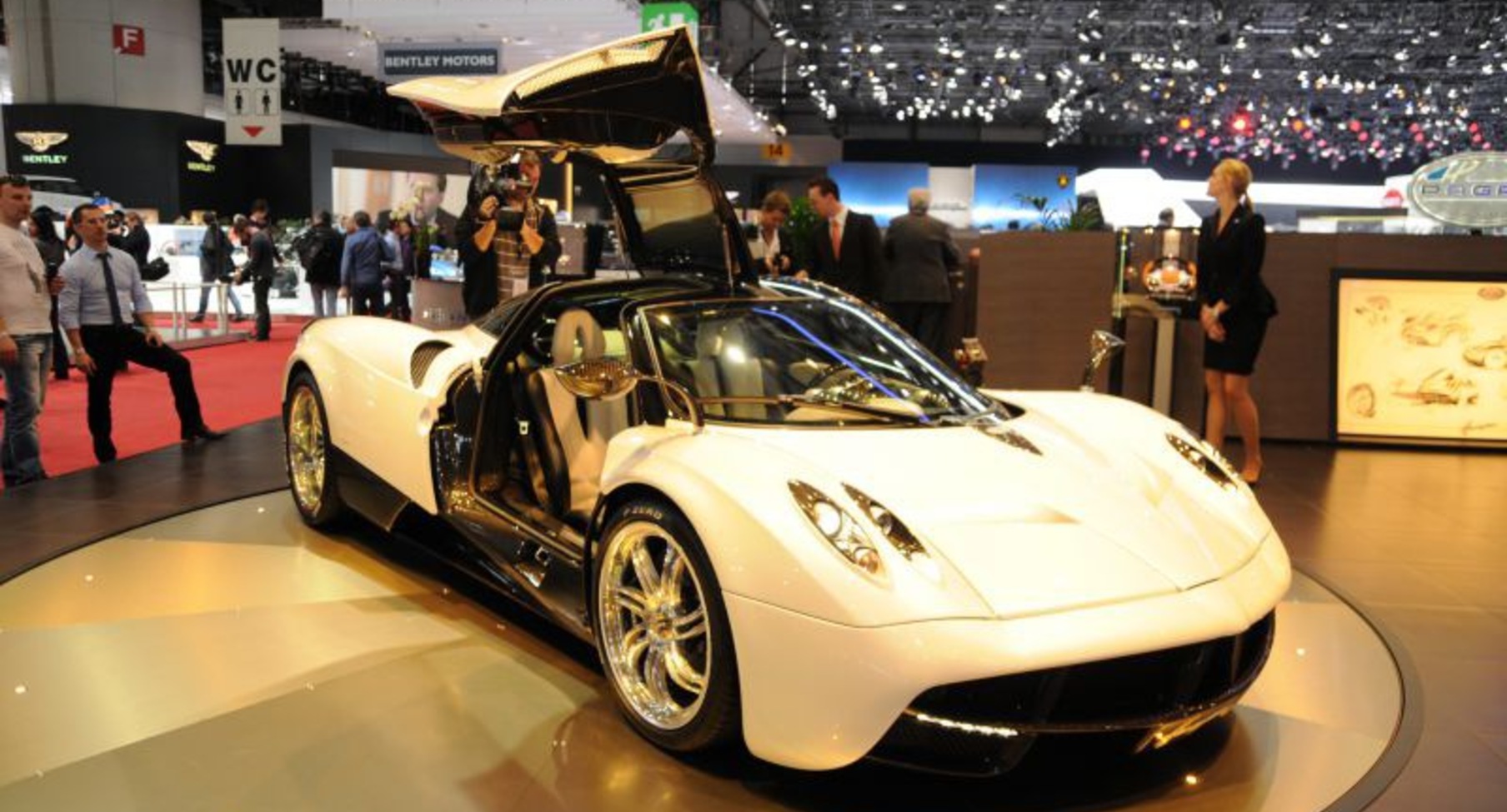 Pagani Huayra 6.0 V12 (730 Hp) Automatic 2011, 2012, 2013, 2014, 2015, 2016, 2017, 2018 