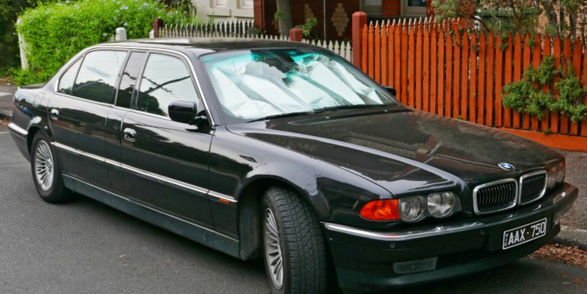 BMW 7 Series Long (E38, facelift 1998) 735iL (235 Hp) Steptronic 1998, 1999, 2000, 2001 