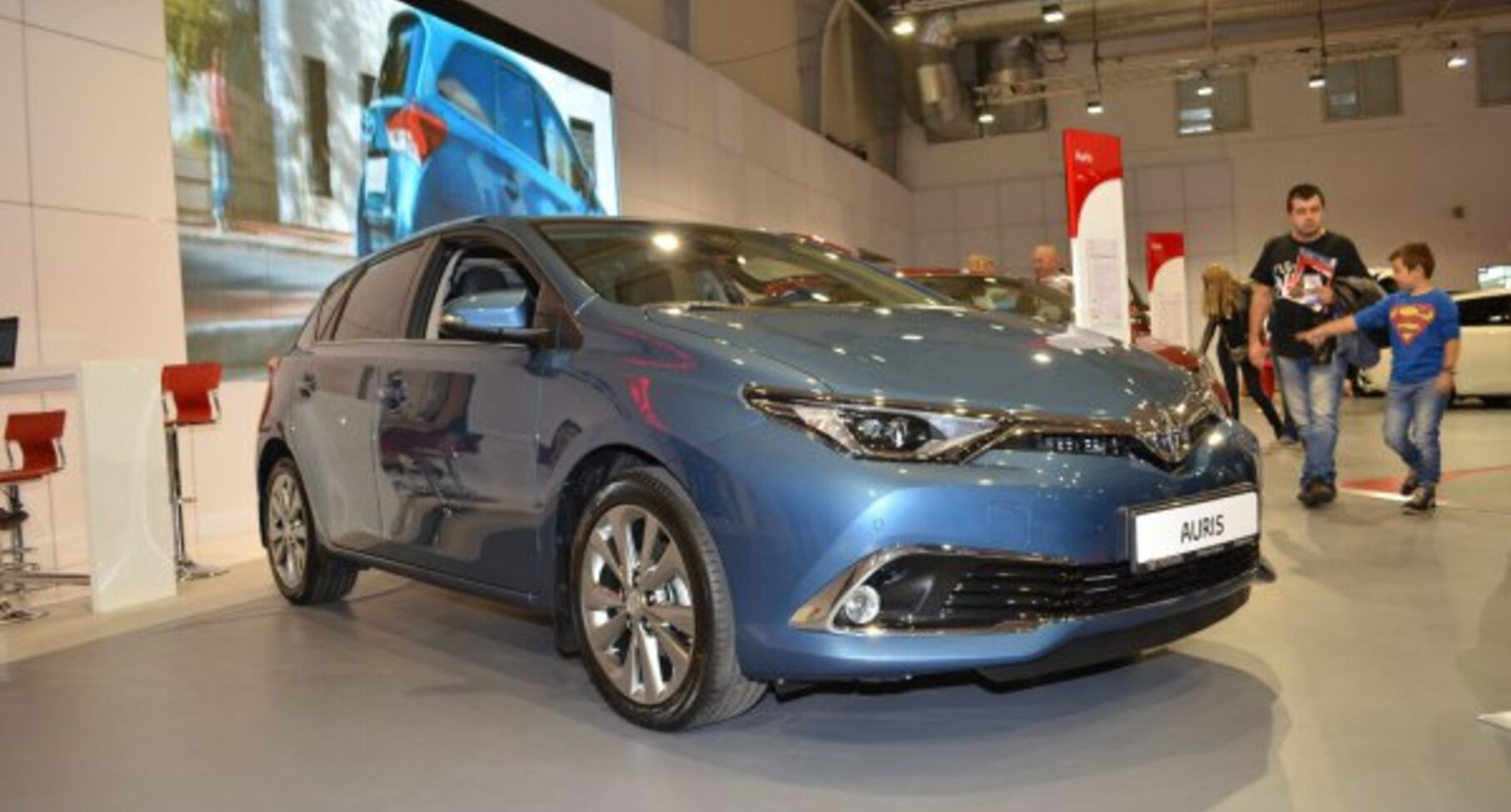 Toyota Auris II (facelift 2015) 1.2 (116 Hp) start&stop 2015, 2016, 2017, 2018 