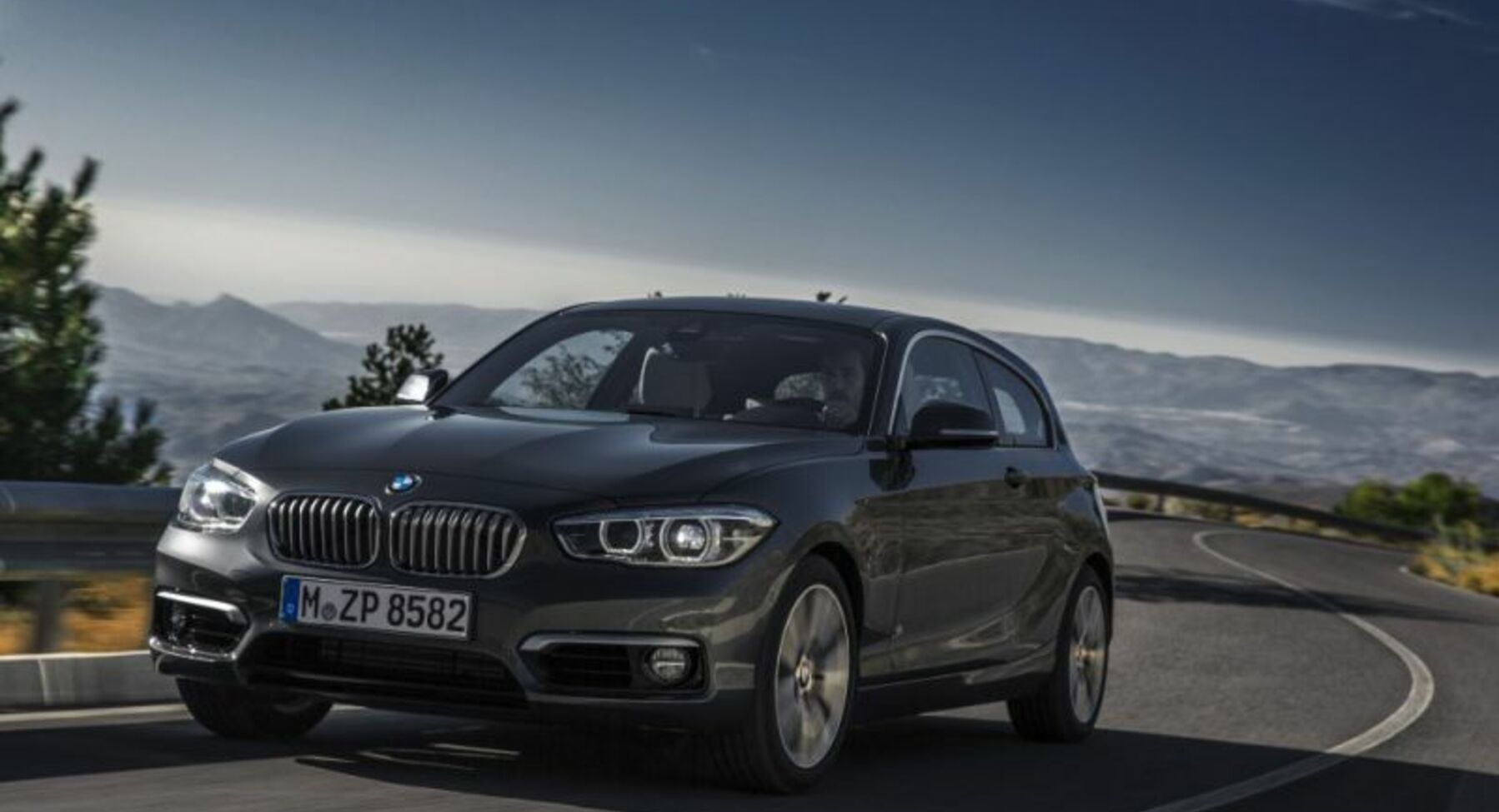 BMW 1 Series Hatchback 3dr (F21 LCI, facelift 2015) 125i (218 Hp) 2015, 2016 