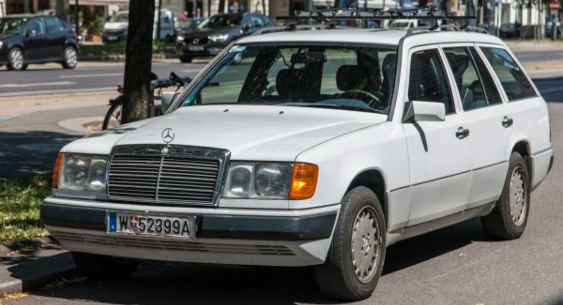 Mercedes-Benz S124 (facelift 1989) 280 TE (197 Hp) 1992, 1993 