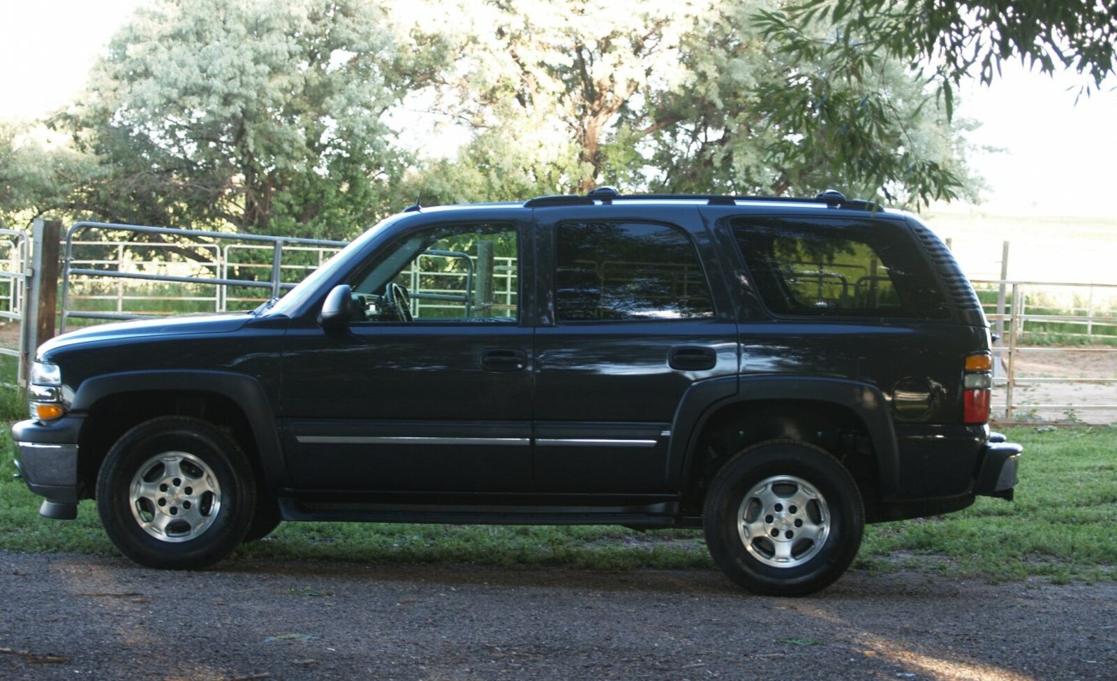 Chevrolet Tahoe (GMT840) 4.8 i V8 4WD (290 Hp) 2005, 2006, 2007 