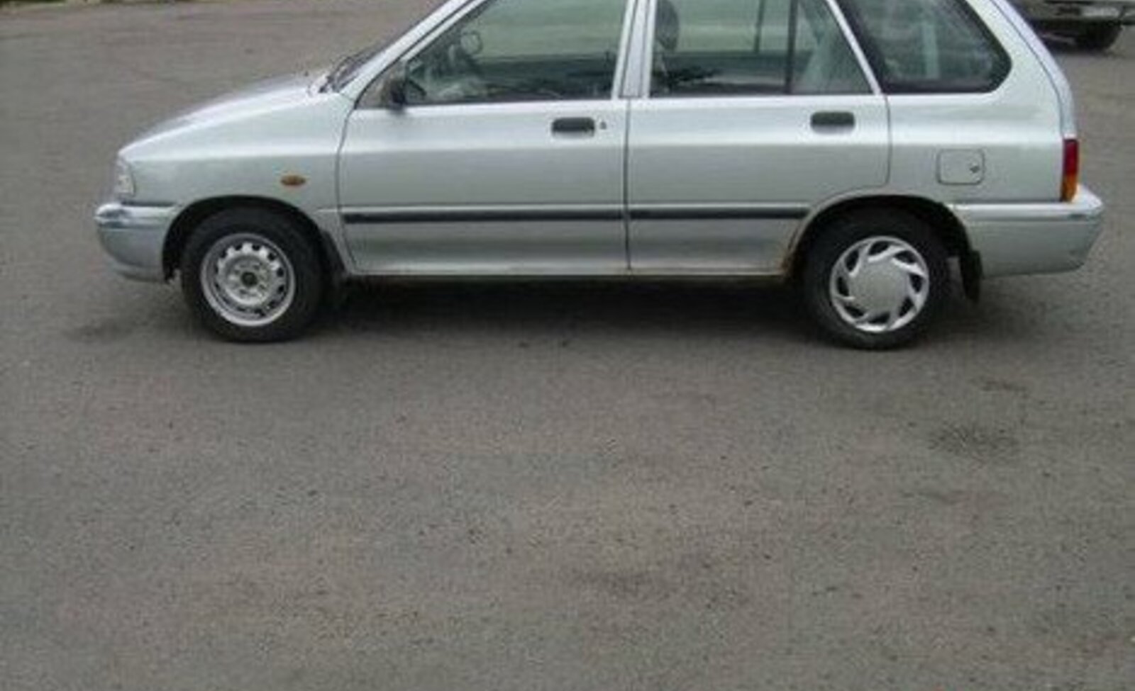 Kia Pride Combi 1.3 i (64 Hp) 1999, 2000 