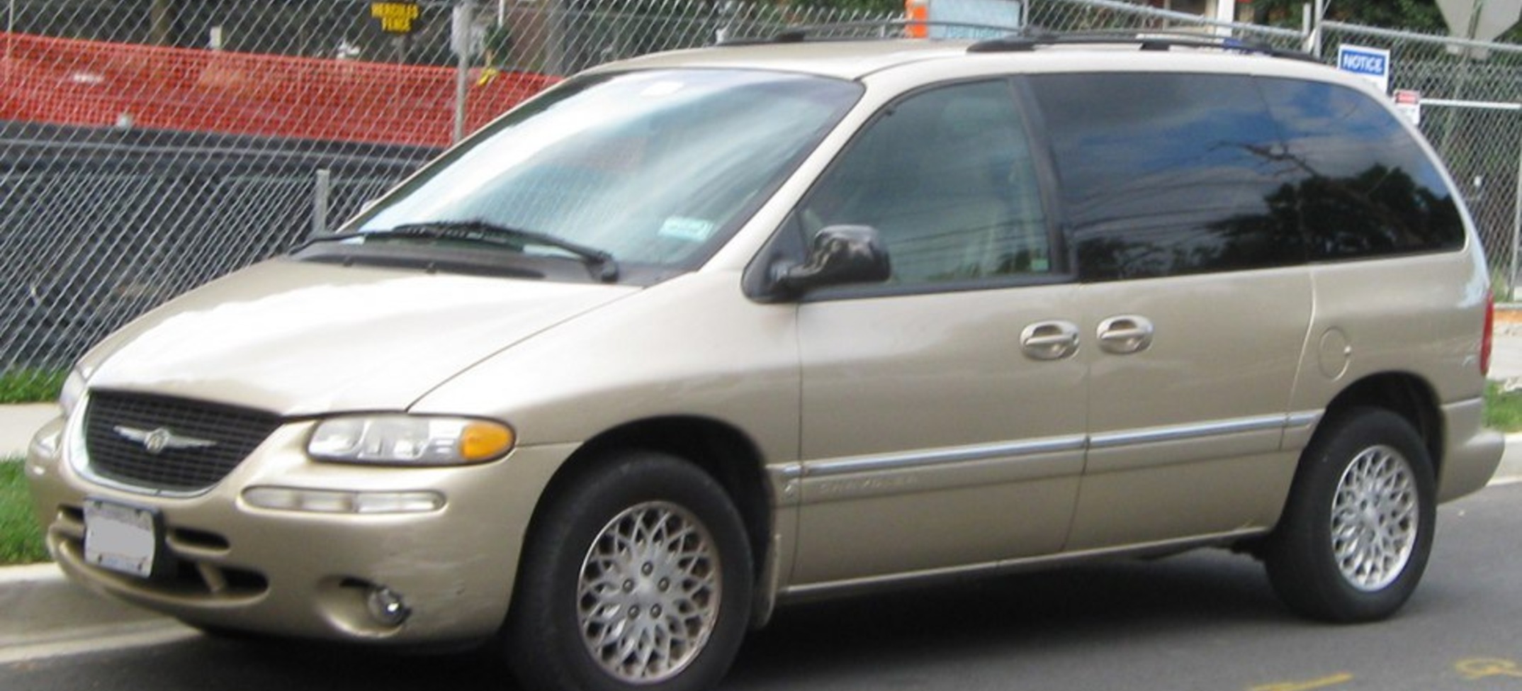 Chrysler Town & Country III 3.8 V6 (166 Hp) AWD Automatic 1996, 1997, 1998, 1999, 2000 