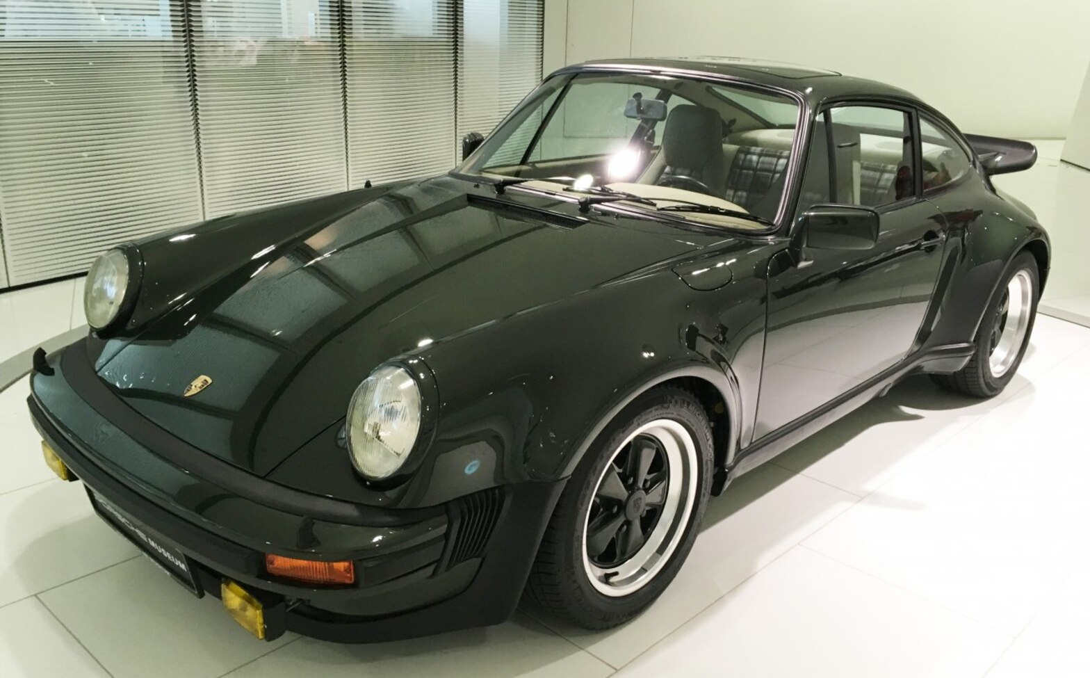 Porsche 911 Coupe (930) 3.0 Turbo Carrera (245 Hp) 1975, 1976, 1977 