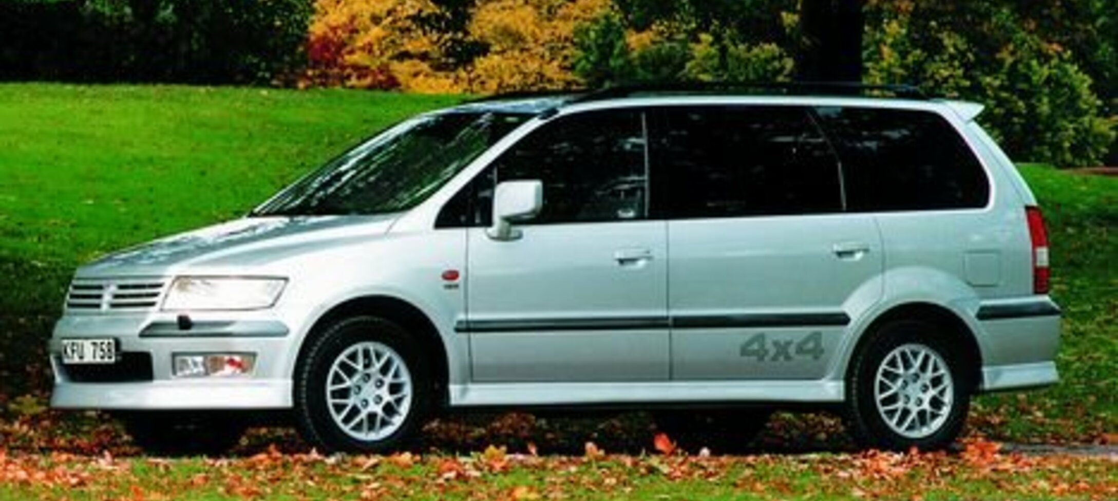 Mitsubishi Space Wagon 2.4 GDI 4x4 (150 Hp) 1998, 1999, 2000 