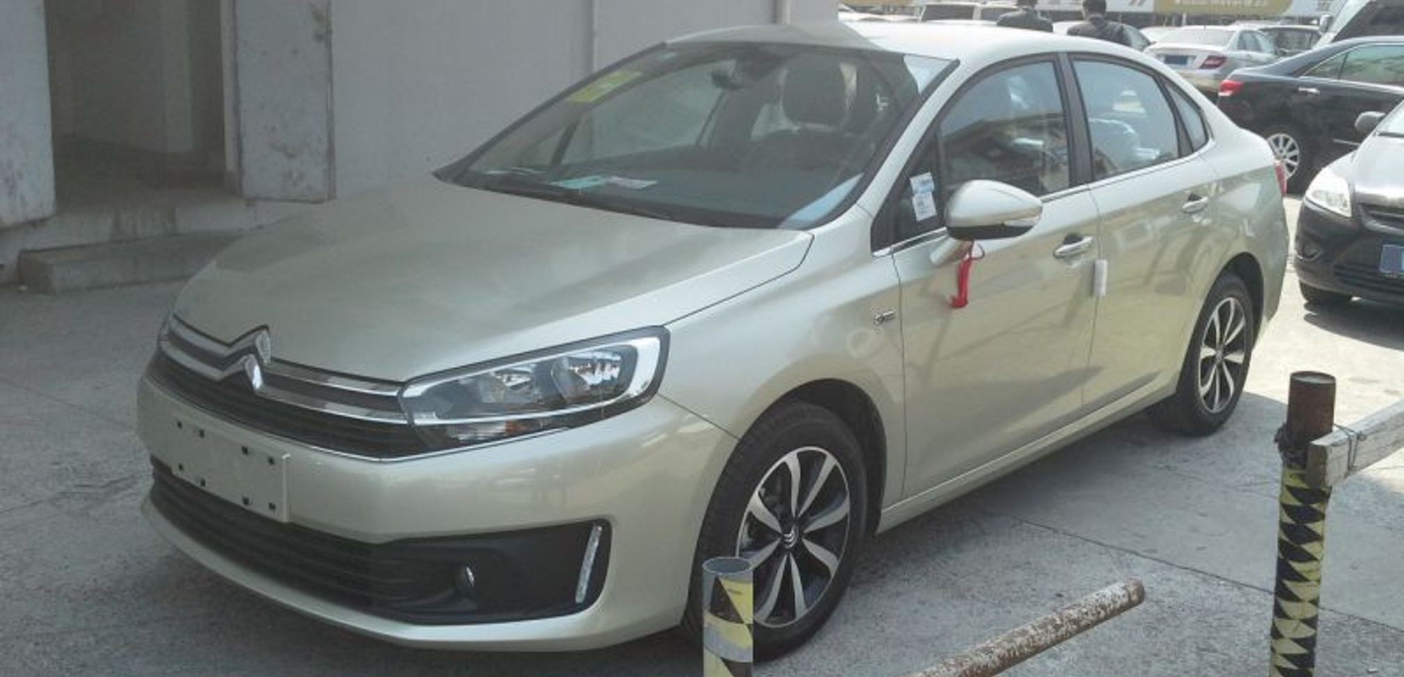 Citroen C4 Berline (Phase I, 2015) 1.6 16V (117 Hp) 2015, 2016, 2017, 2018, 2019, 2020, 2021 