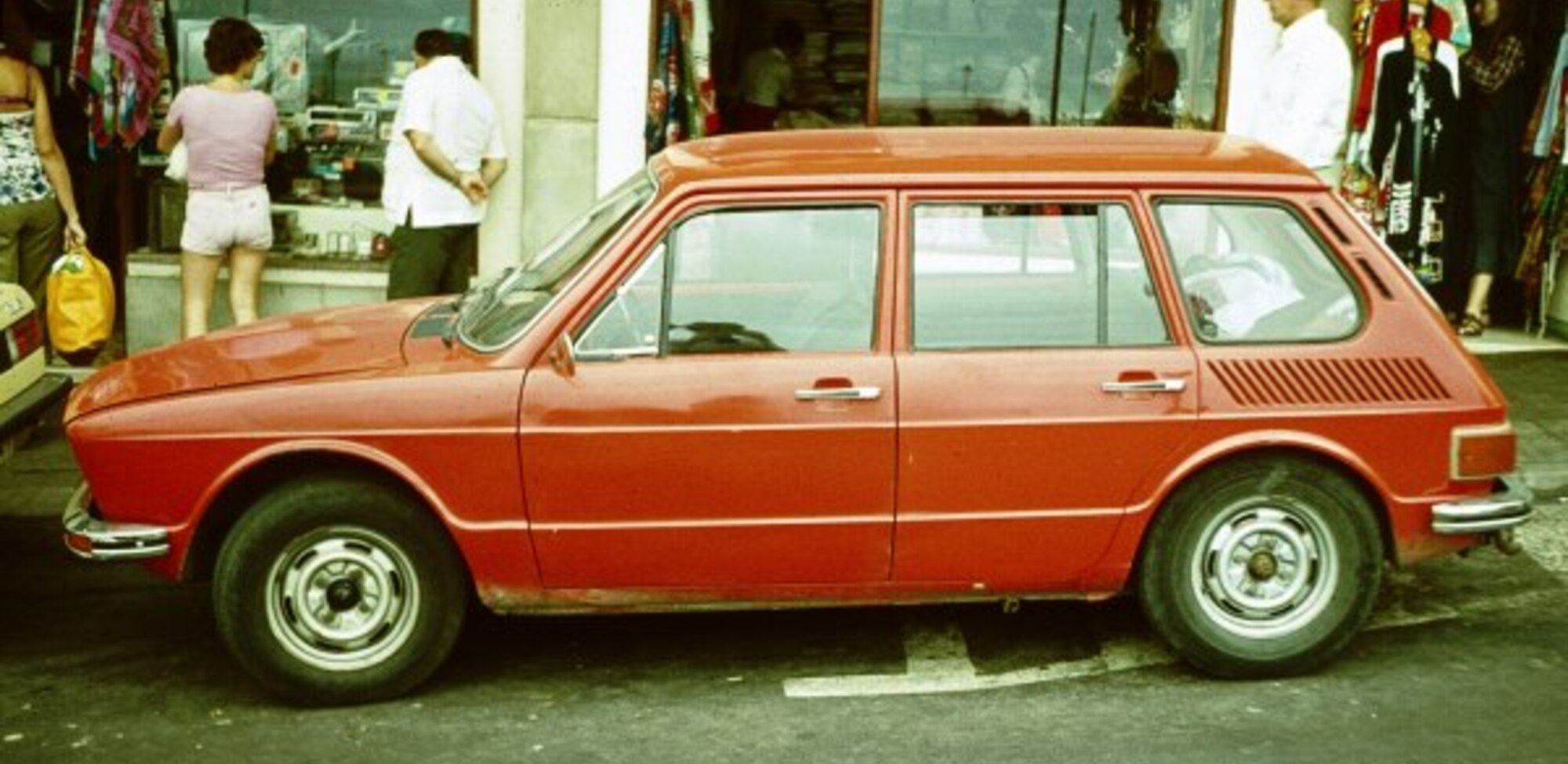 Volkswagen Brasilia (5-door) 1.6 (65 Hp) 1973, 1974, 1975, 1976, 1977, 1978, 1979, 1980, 1981, 1982 