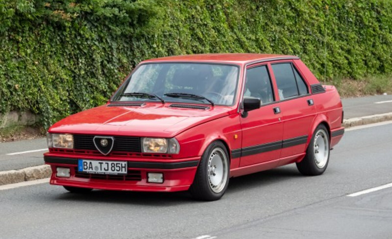 Alfa Romeo Giulietta (116) 2.0 Turbo (170 Hp) 1983, 1984 