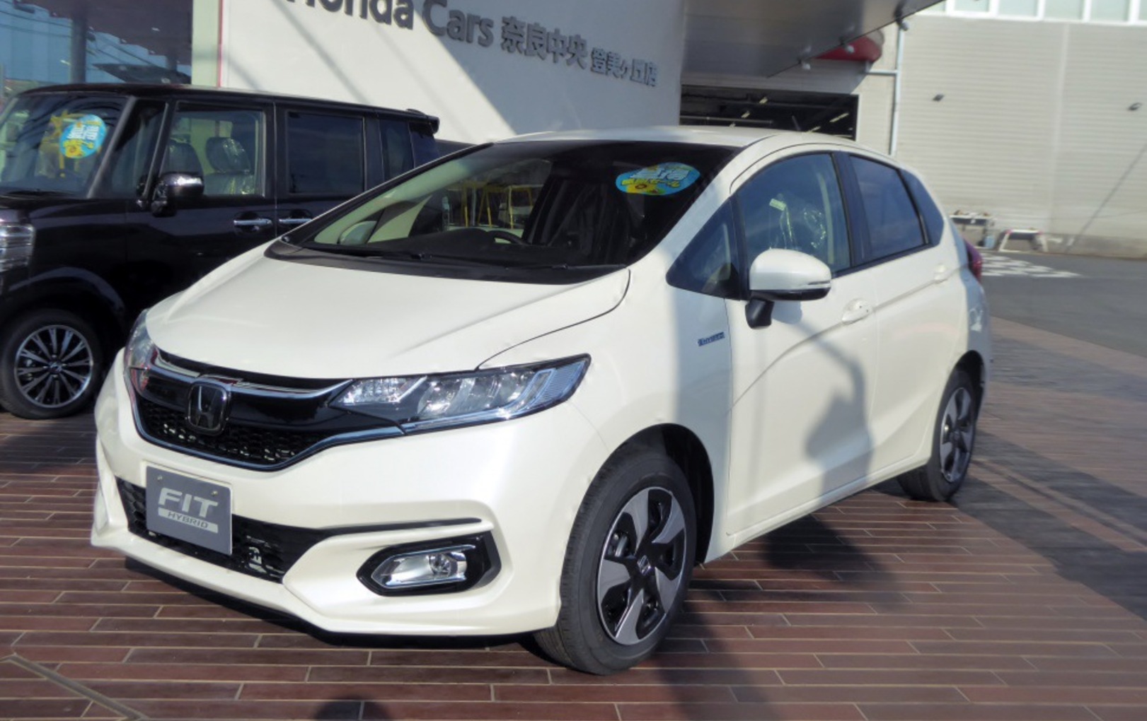 Honda Fit III (facelift 2017) 1.5 (137 Hp) Hybrid 4WD Automatic 2017, 2018, 2019, 2020 