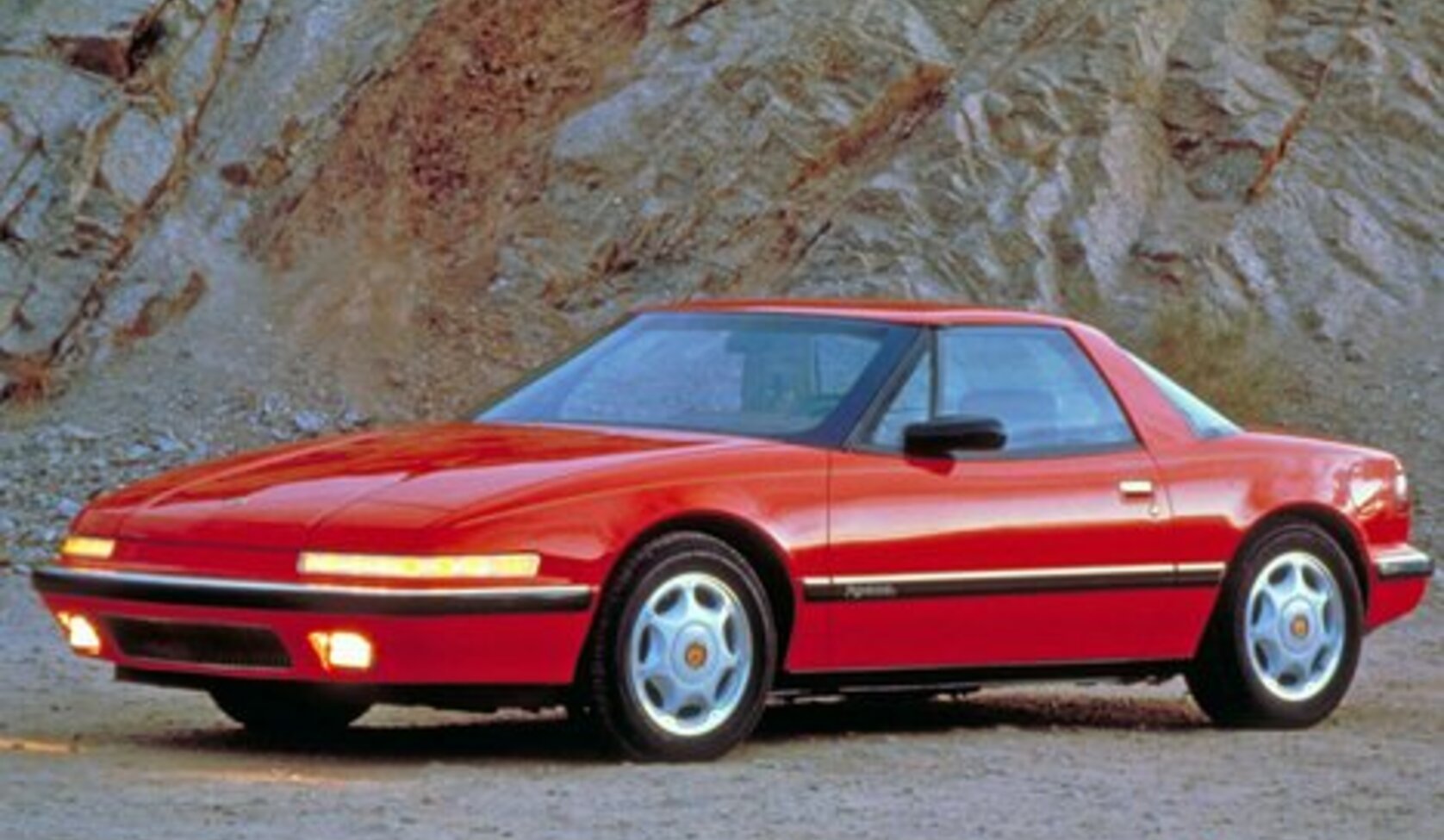 Buick Reatta Coupe 3.8 i V6 (173 Hp) 1988, 1989, 1990, 1991 