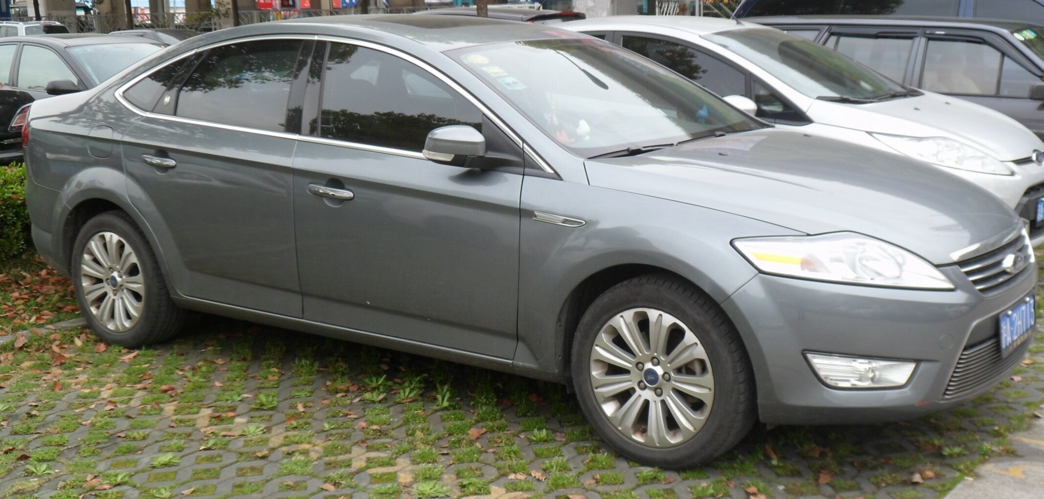 Ford Mondeo III Sedan 2.5 i 20V (220 Hp) 2006, 2007, 2008, 2009, 2010 