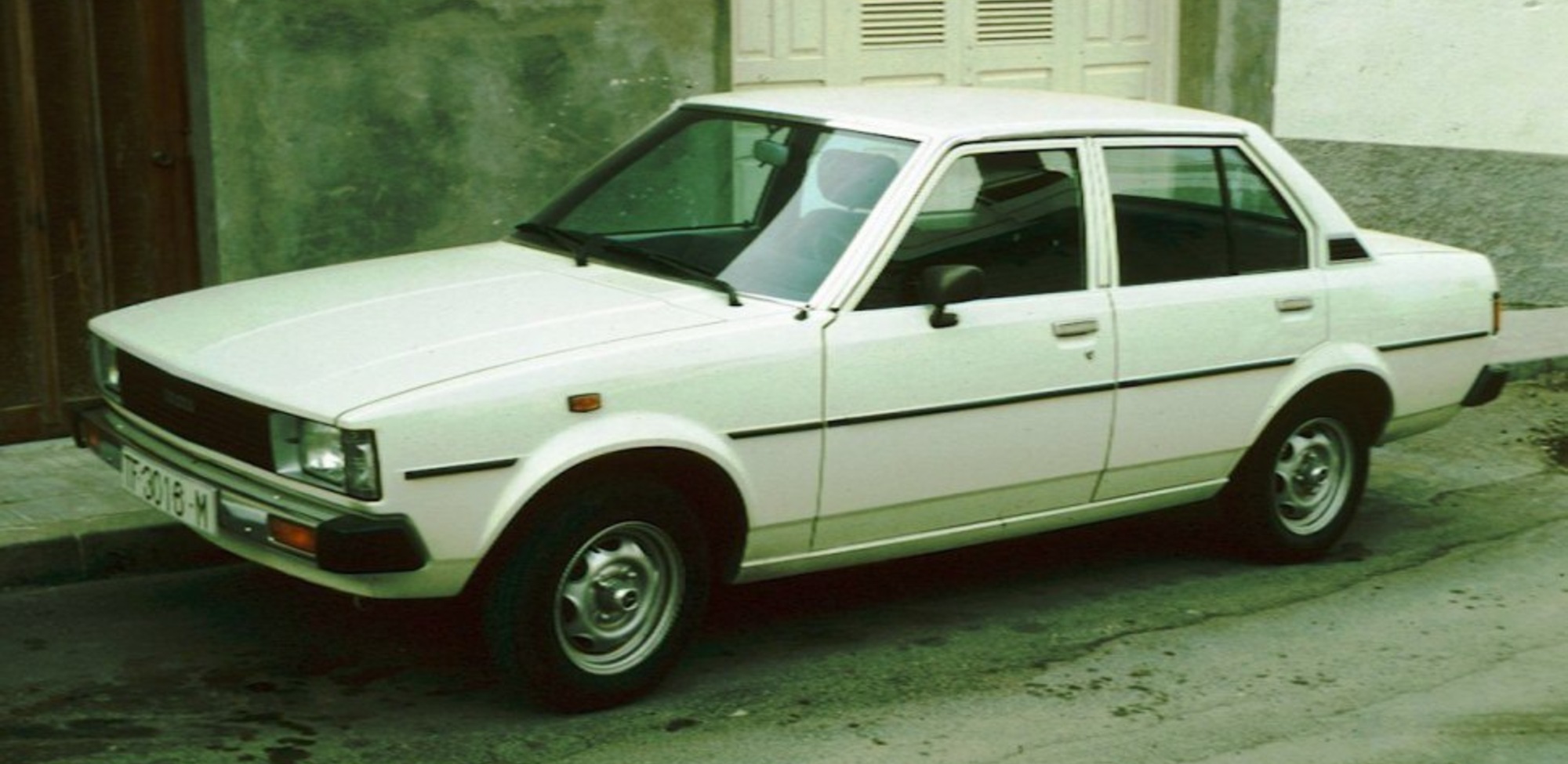 Toyota Corolla IV (E70) 1.6 (TE71) (75 Hp) 1982, 1983 