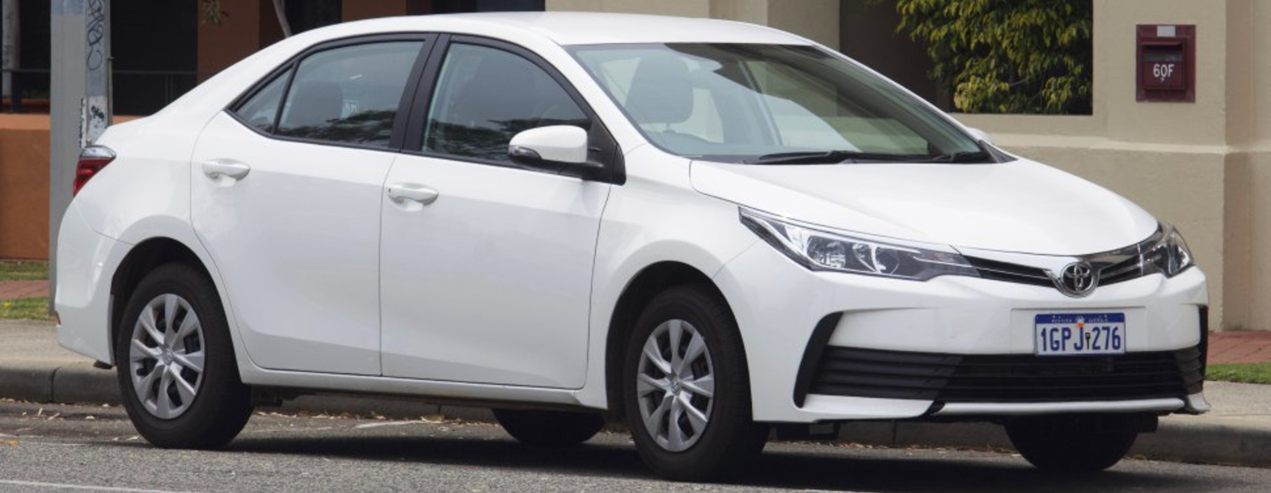 Toyota Corolla XI (E170, facelift 2016) 1.6 Valvematic (132 Hp) Automatic 2016, 2017, 2018 