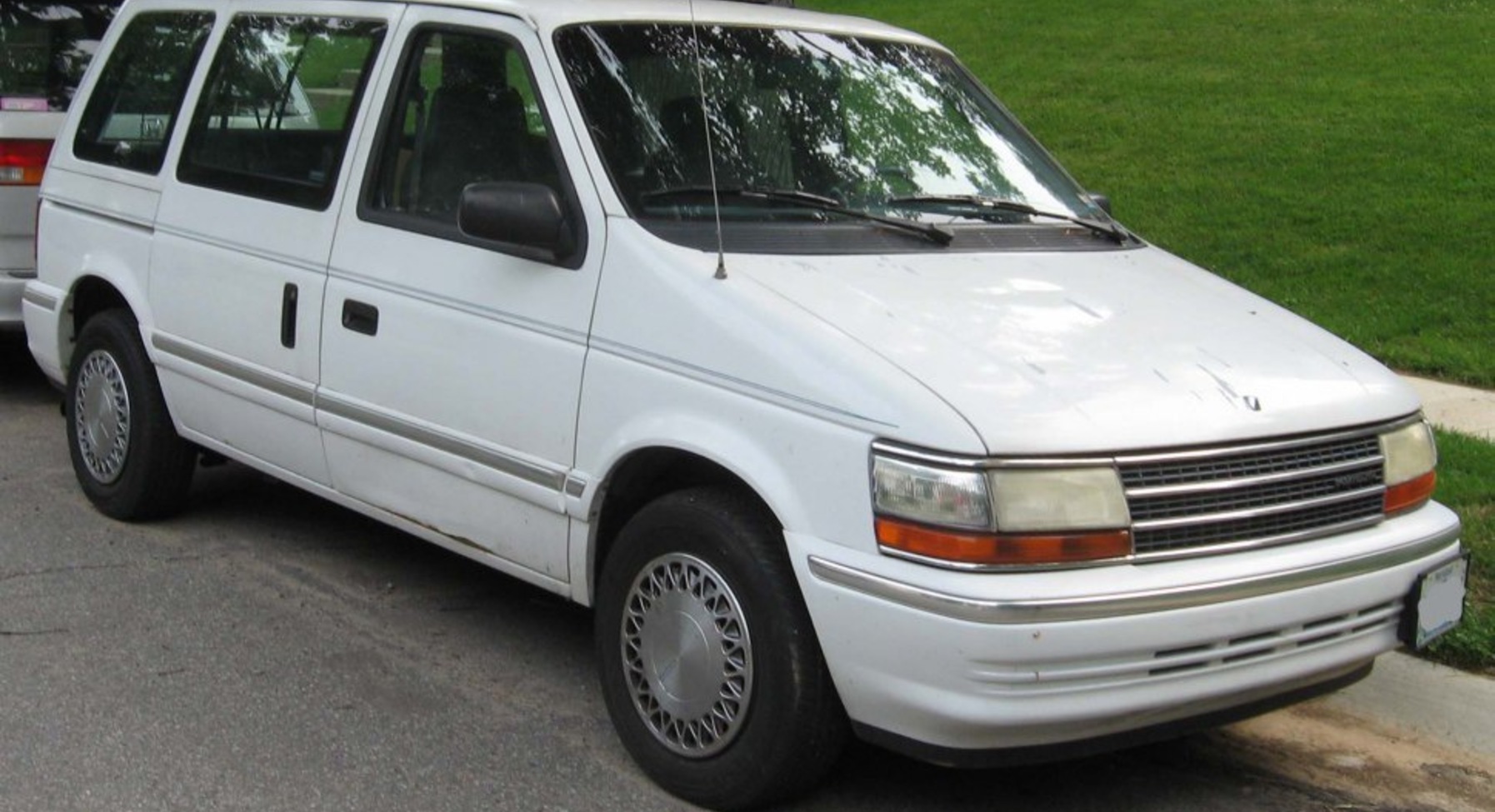 Plymouth Grand Voyager 3.8 i V6 LE (165 Hp) 1990, 1991, 1992, 1993, 1994, 1995 