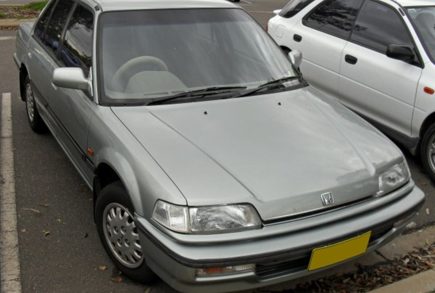 Honda Civic IV  16V (107 Hp) 1987, 1988, 1989, 1990, 1991 - thông số kỹ  thuật, đánh giá và giá lăn bánh mới nhất | XEZii