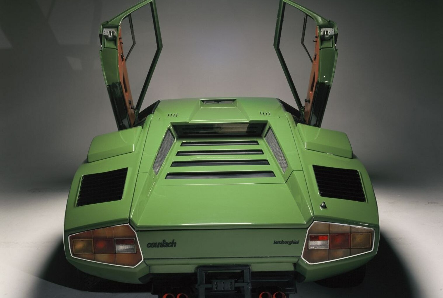 Lamborghini Countach LP5000 QV (455 Hp) 1988 - thông số kỹ thuật, đánh giá  và giá lăn bánh mới nhất | XEZii