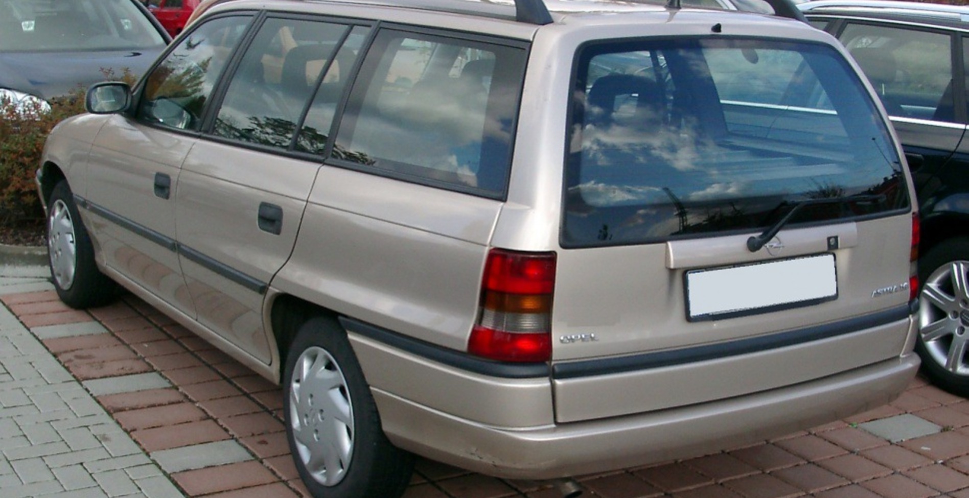 Универсал 1 7. Opel Astra f 1995 универсал. Opel Astra f 1997 универсал. Opel Astra f Caravan.