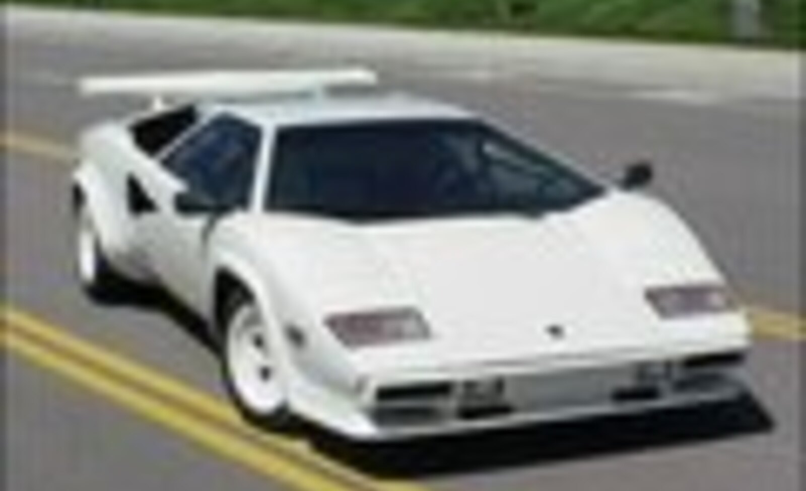 Lamborghini Countach LP500 S (375 Hp) 1982, 1983, 1984, 1985 - thông số kỹ  thuật, đánh giá và giá lăn bánh mới nhất | XEZii