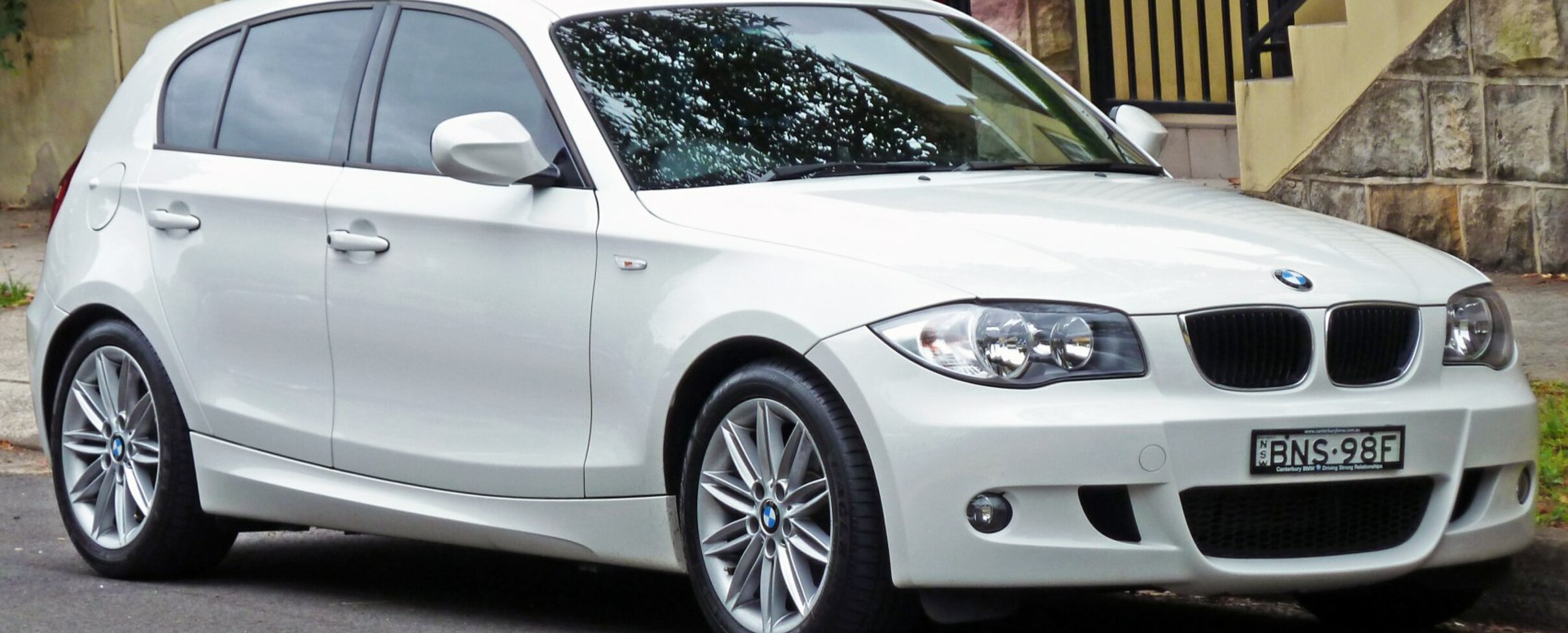 BMW 1 Series Hatchback 5dr (E87 LCI, facelift 2007) 123d (204 Hp)  Steptronic 2007, 2008, 2009, 2010, 2011 specifications, prices & reviews