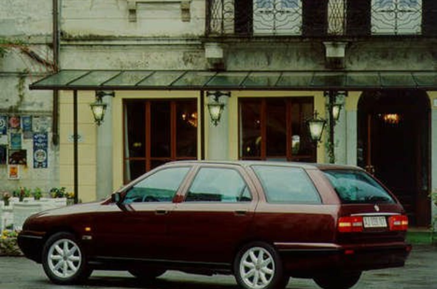 Lancia Kappa Station Wagon (838) 2.0 20V (155 Hp) 1996, 1997, 1998, 1999, 2000 specifications, prices reviews | XEZii