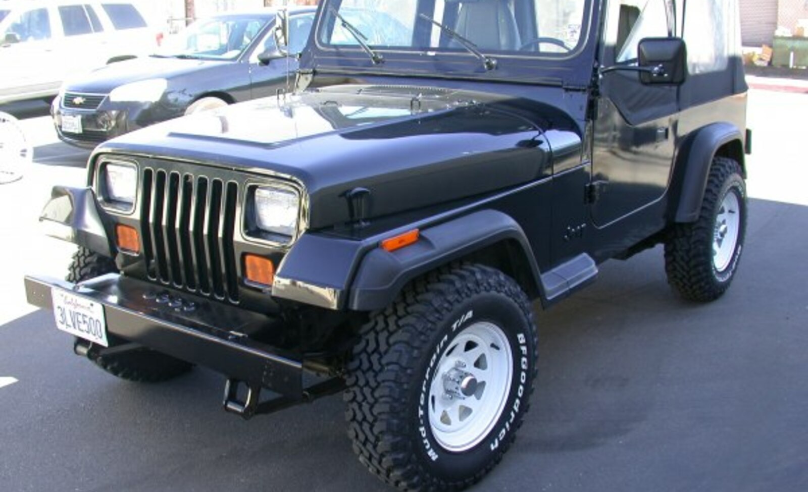 Jeep Wrangler I  i (121 Hp) 1987, 1988, 1989, 1990, 1991, 1992, 1993,  1994, 1995 specifications, prices & reviews | XEZii