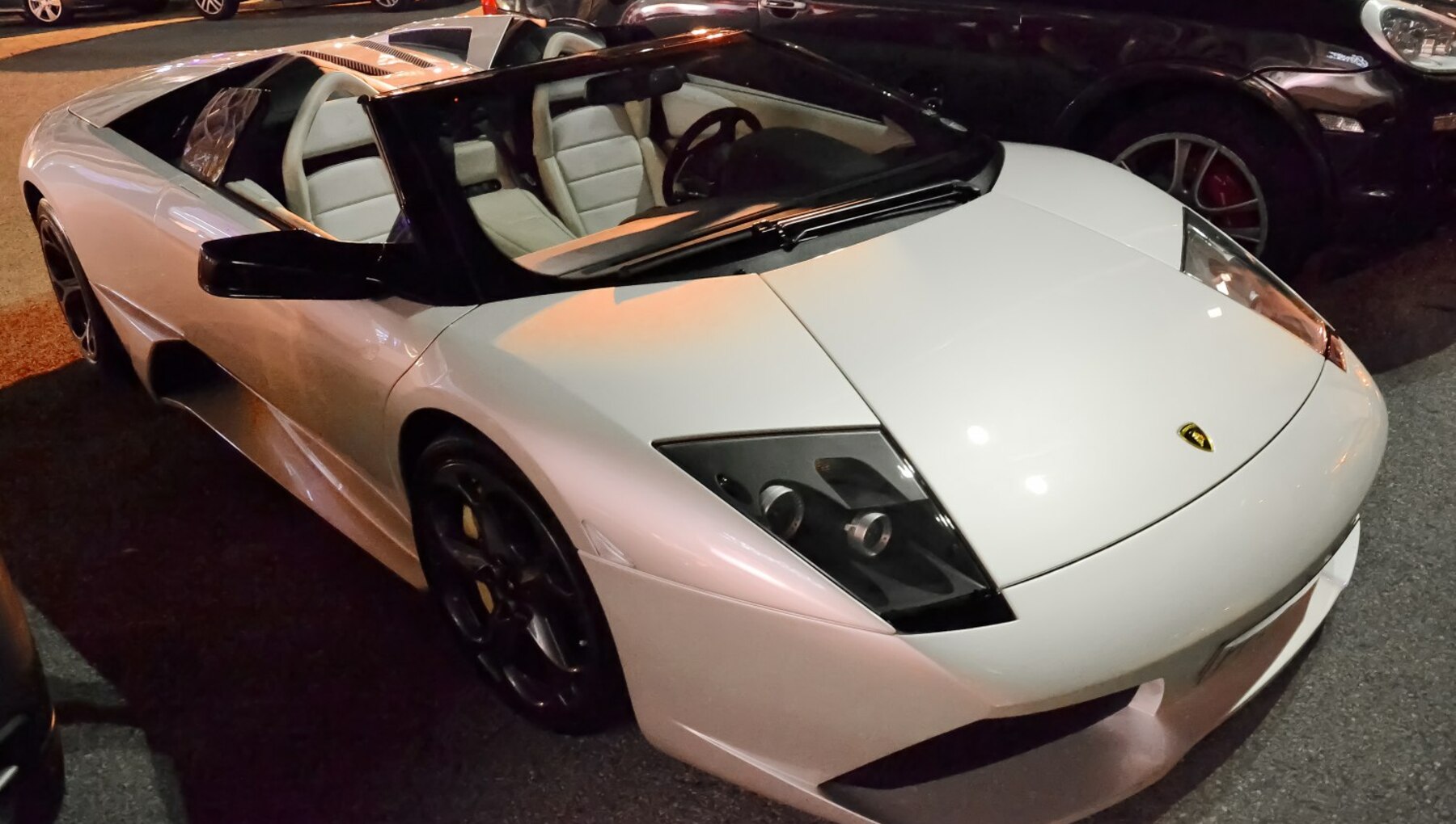 Lamborghini Murcielago LP640 Roadster  V12 (640 Hp) 2006, 2007, 2008,  2009, 2010 - thông số kỹ thuật, đánh giá và giá lăn bánh mới nhất | XEZii