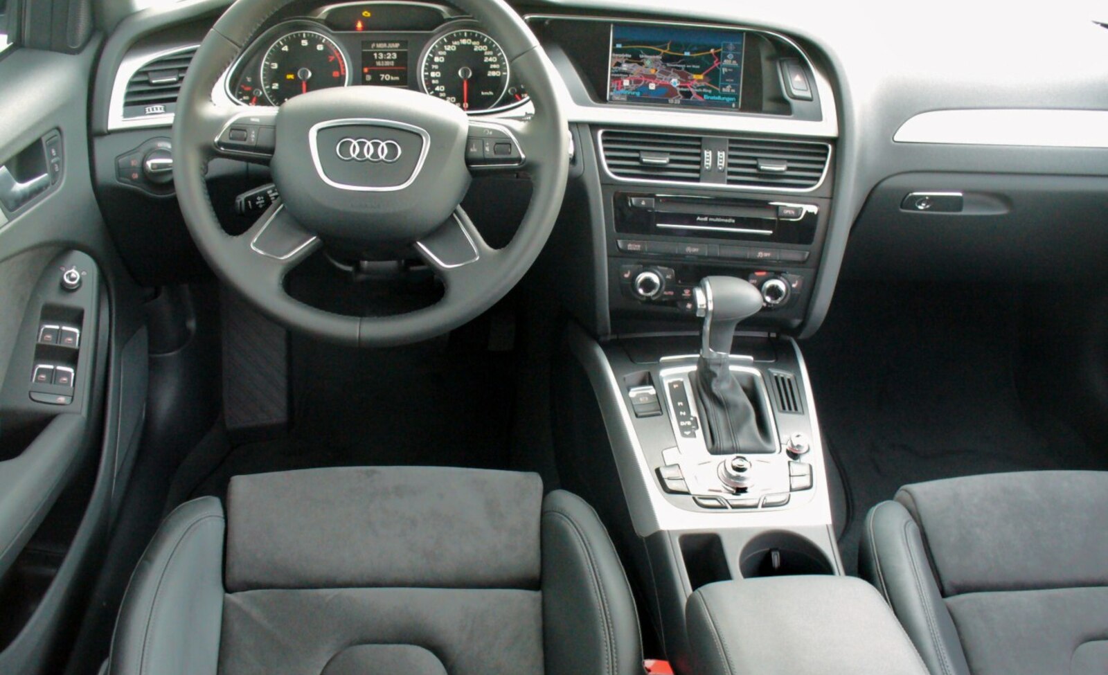 Audi A4 (B8) Allroad Restyling 2.0 TDI 190HP CleanDiesel Quattro