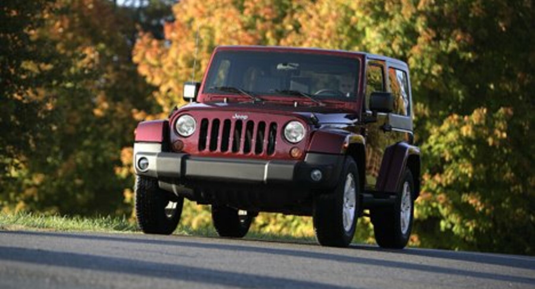 Jeep Wrangler III (JK)  V6 Sport (196 Hp) 4x4 2007, 2008, 2009, 2010,  2011 specifications, prices & reviews | XEZii