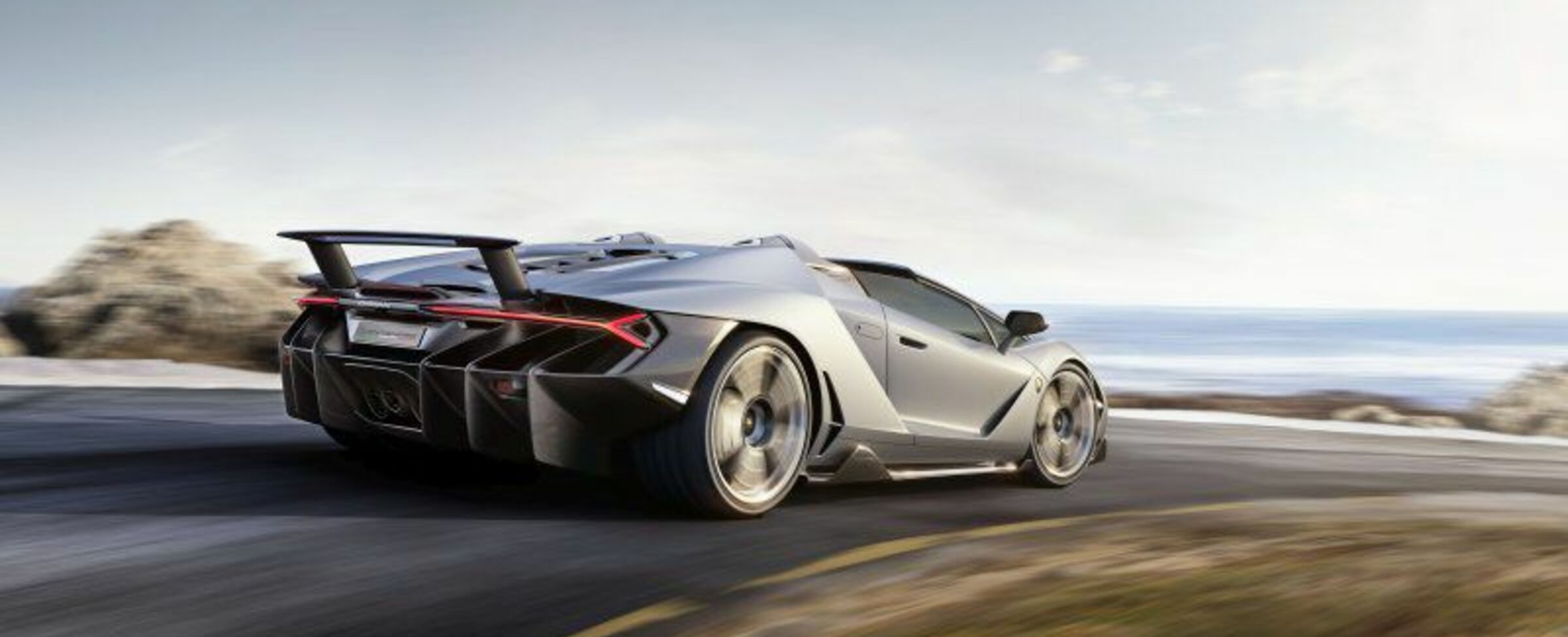 Lamborghini Centenario LP 770-4 Roadster  V12 (770 Hp) 4WD ISR 2016,  2017, 2018 - thông số kỹ thuật, đánh giá và giá lăn bánh mới nhất | XEZii