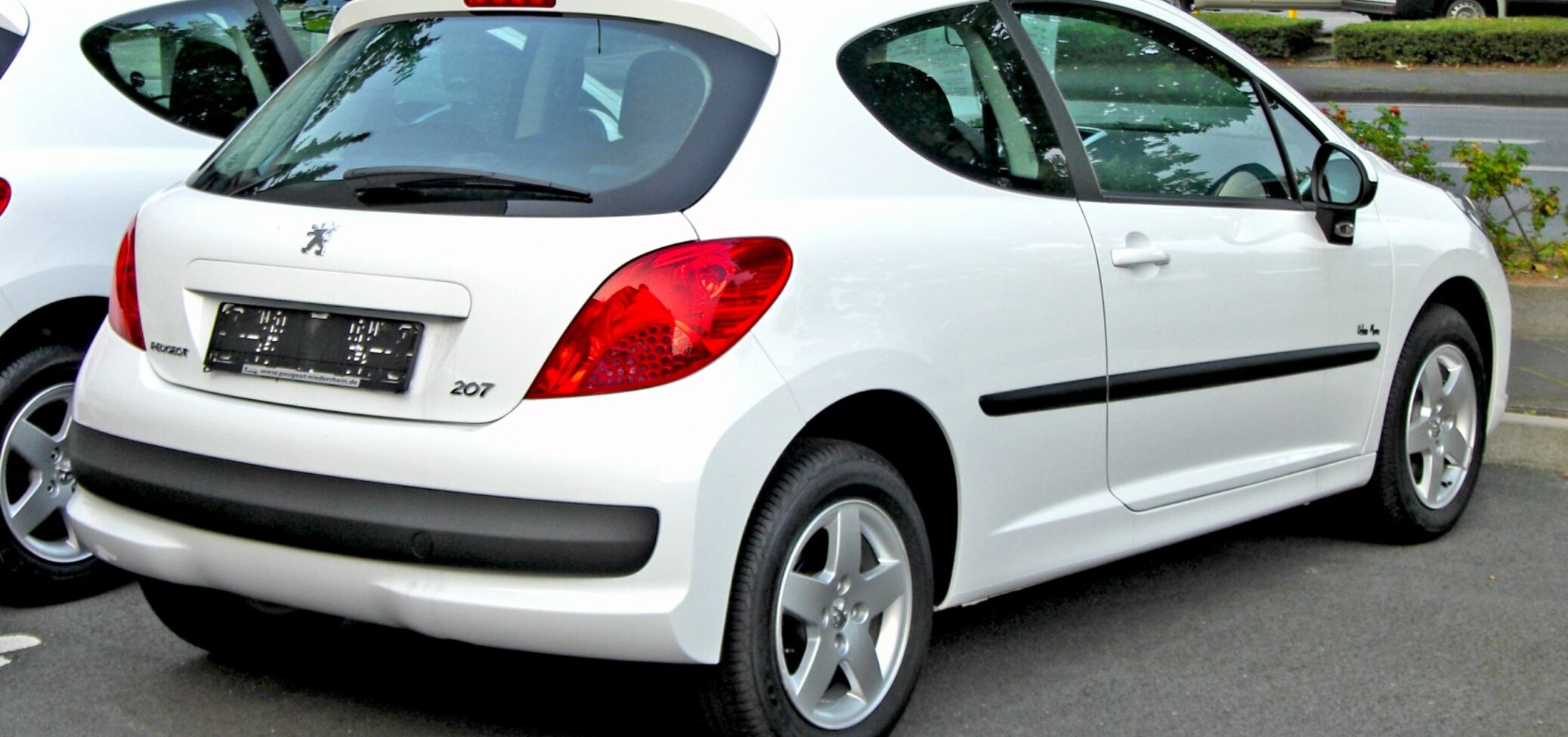 Peugeot 207 1.6 i 16V (120 Hp) Automatic 2007, 2008, 2009 specifications,  prices & reviews