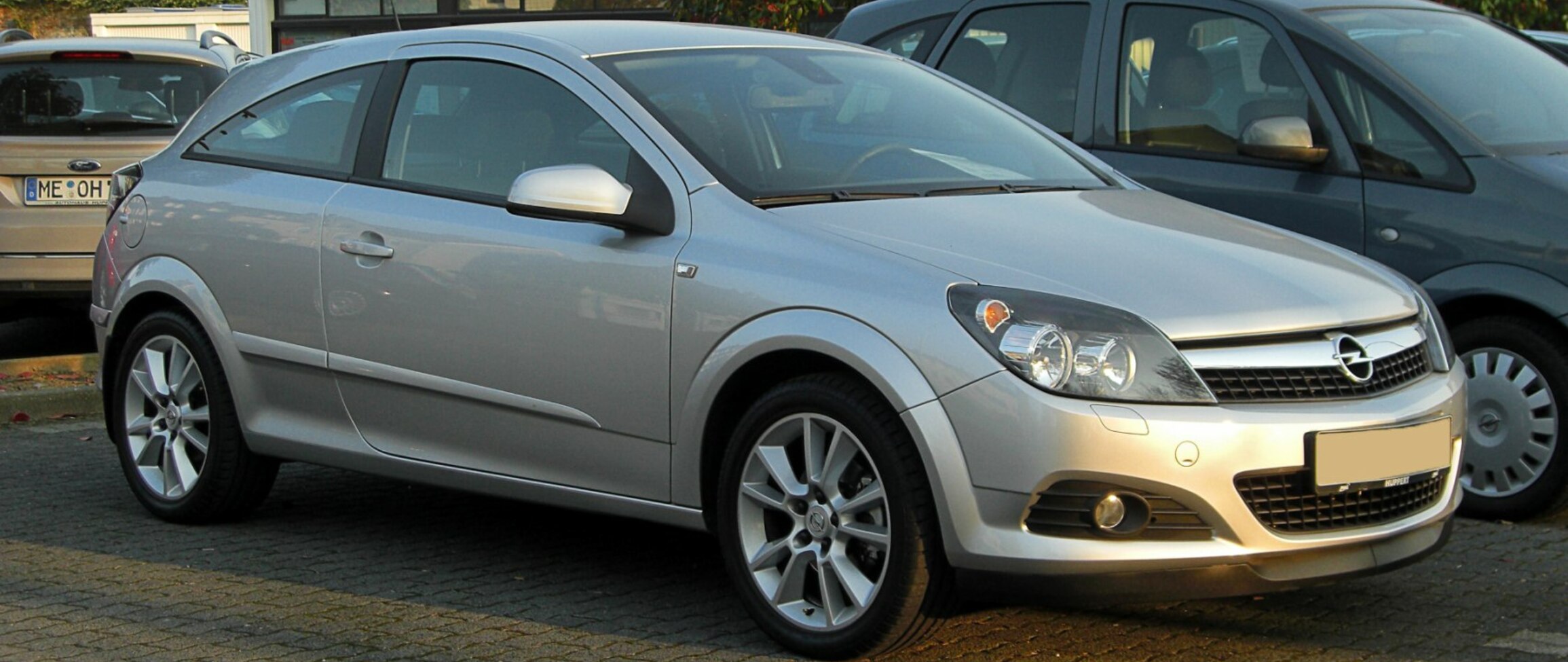 Opel Astra GTC 1.3 CDTi (2007 - 2009) - AutoManiac