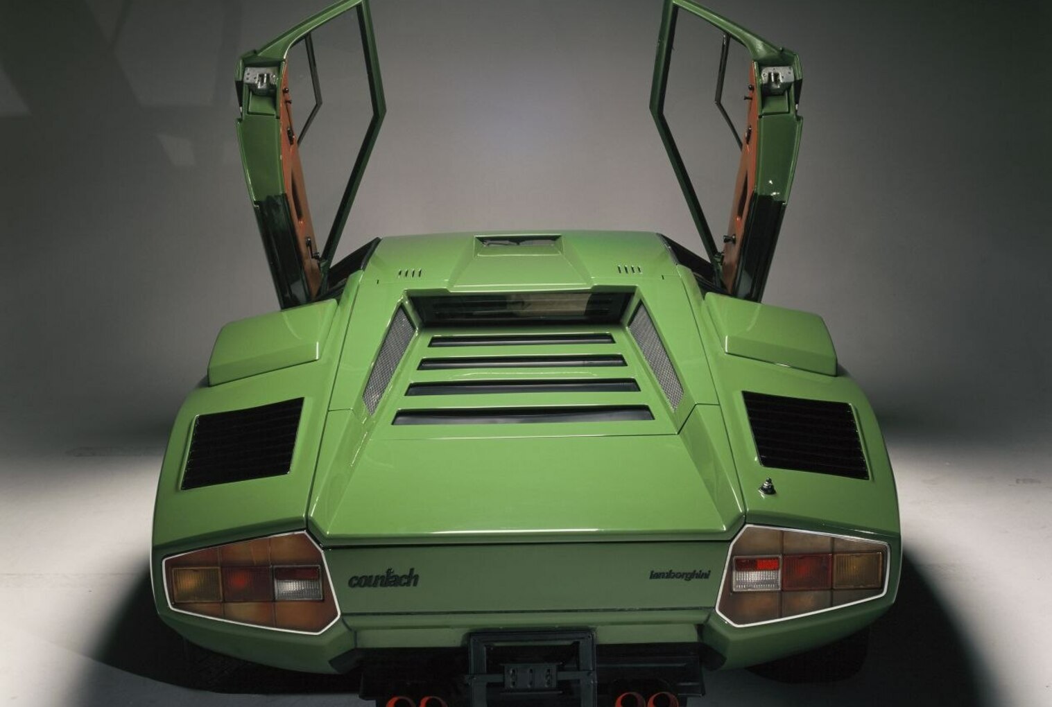 Lamborghini Countach LP500 S V12 (375 Hp) 1982, 1983, 1984, 1985 - thông số  kỹ thuật, đánh giá và giá lăn bánh mới nhất | XEZii