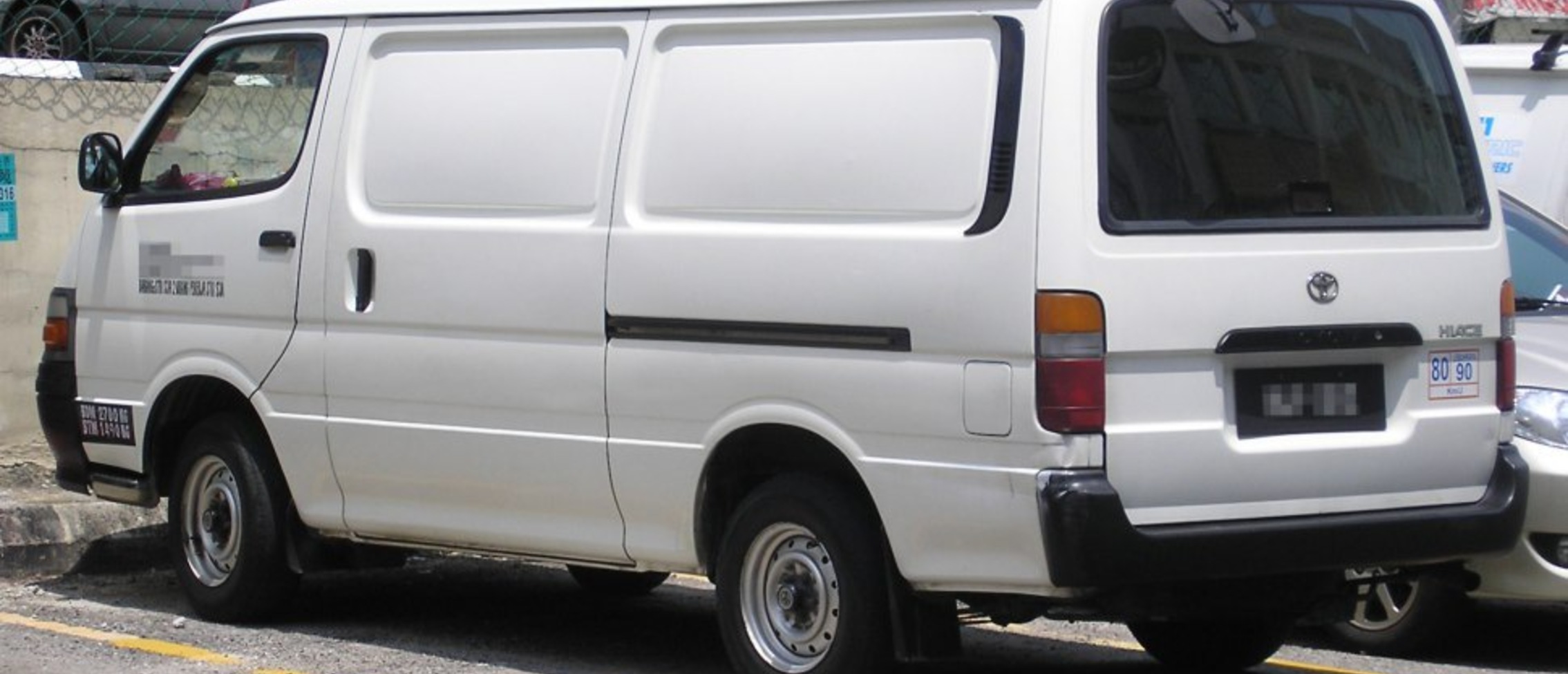 Toyota Hiace 2.4 DT (94 Hp) 1989, 1990, 1991, 1992, 1993, 1994, 1995, 1996,  1997, 1998, 1999, 2000, 2001, 2002, 2003, 2004 - thông số kỹ thuật, đánh  giá và giá lăn bánh mới nhất | XEZii