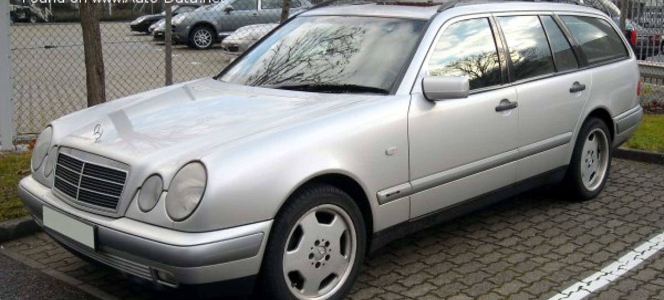 Mercedes-Benz E-class T-modell (S210) E 200 (136 Hp) 1995, 1996, 1997, 1998, 1999 