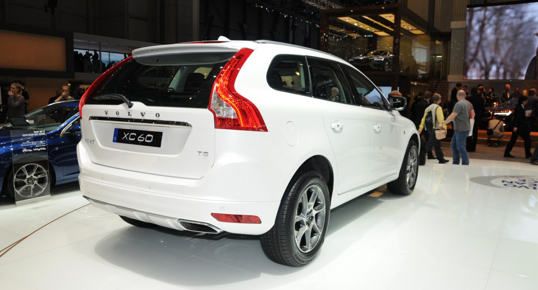 Volvo XC60 I (2013 facelift) 2.0 T6 (306 Hp) Automatic 2014, 2015, 2016, 2017