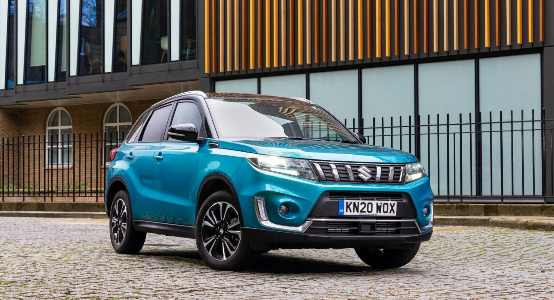 Suzuki Vitara IV (facelift 2018) 1.5 DUALJET (116 Hp) FHEV ALLGRIP AGS 2022