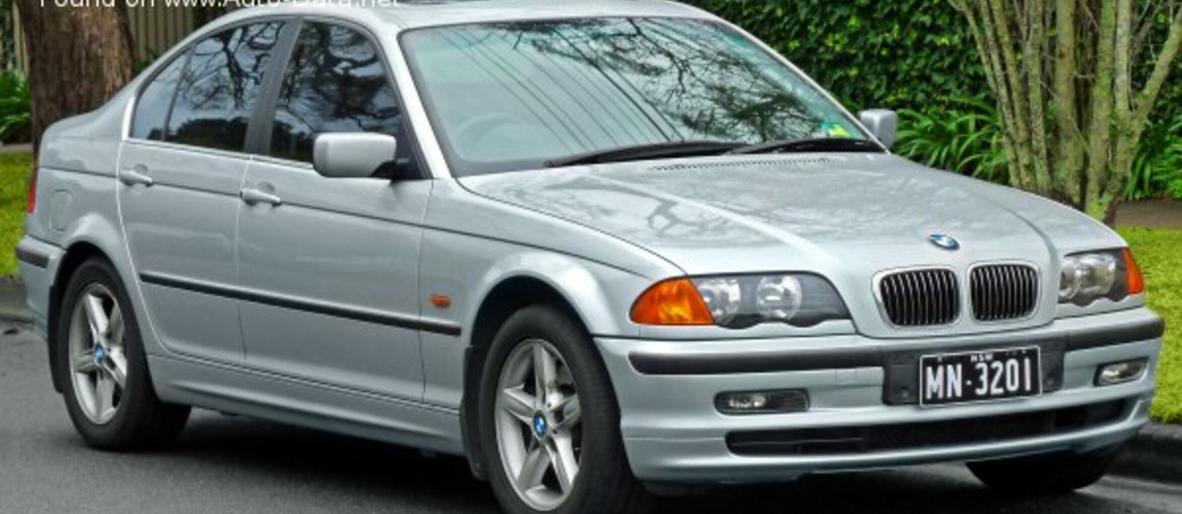 BMW 3 Series Sedan (E46) 330xi (231 Hp) Automatic 2000, 2001 