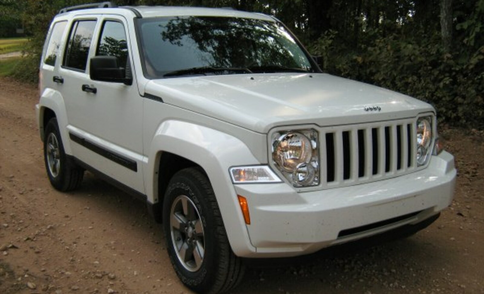 Jeep Liberty II 3.7 i V6 12V (210 Hp) Automatic 2007, 2008, 2009, 2010, 2011, 2012, 2013