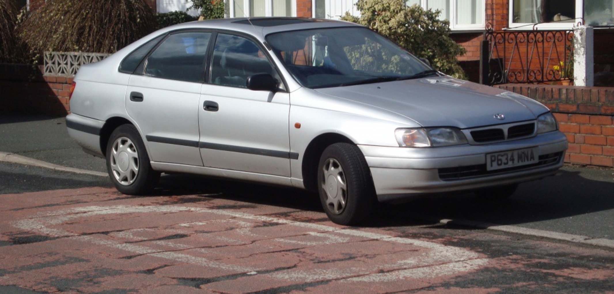 Toyota Carina E Hatch (T19) 2.0 i 16V GLi (133 Hp) Automatic 1993, 1994, 1995, 1996, 1997, 1998 