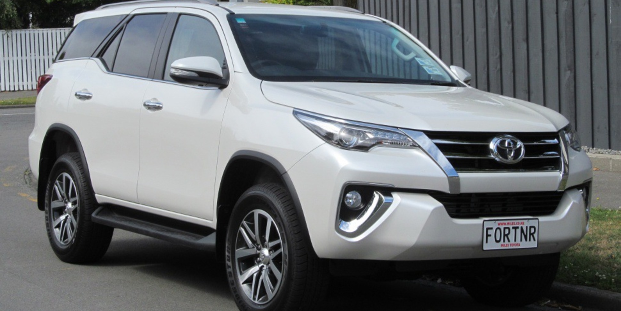 Toyota Fortuner II 2.8 D-4D (177 Hp) Automatic 2015, 2016, 2017, 2018, 2019, 2020, 2021, 2022 