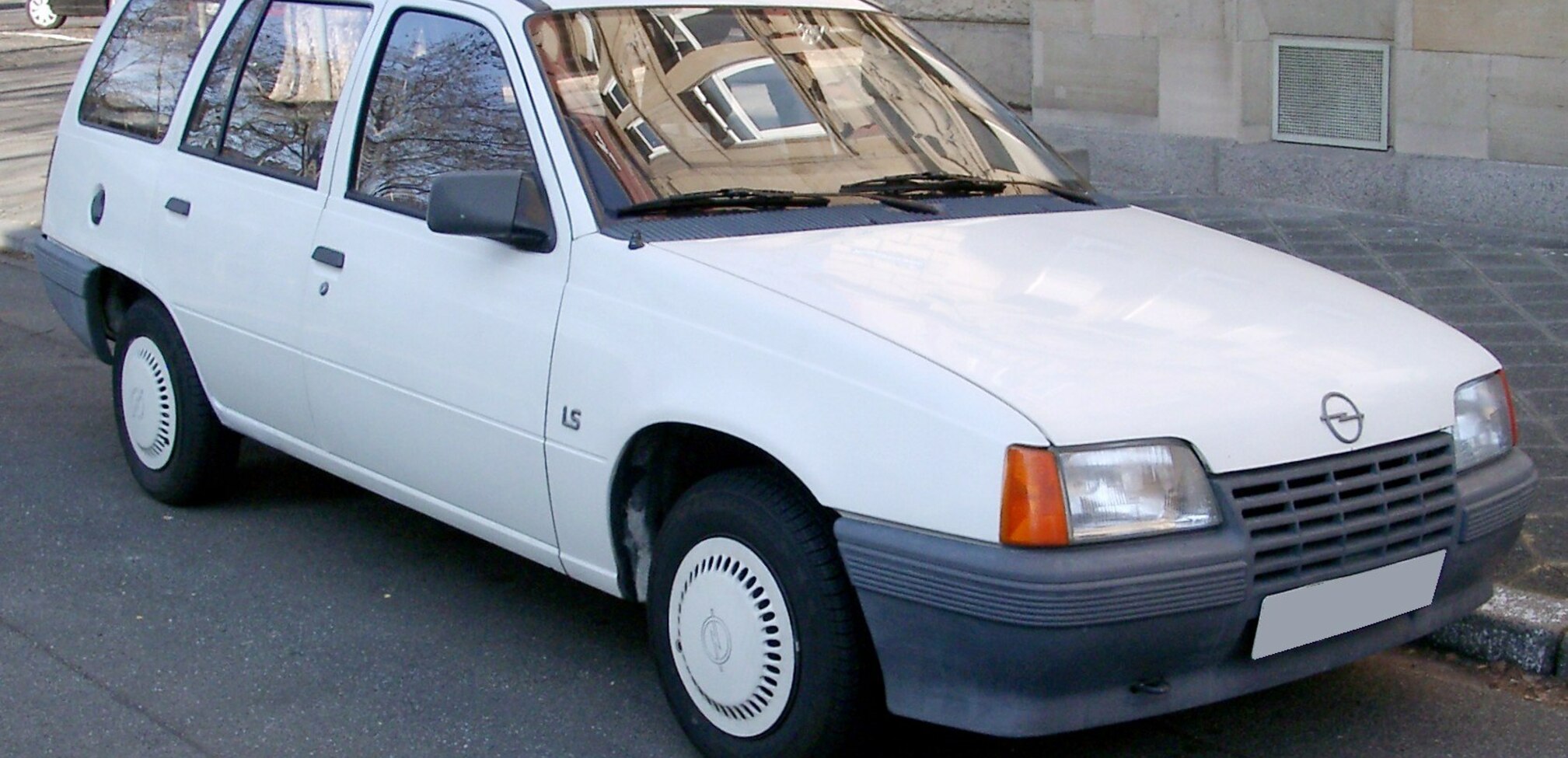 Opel Kadett E Caravan 1.6i CAT (75 Hp) 1986, 1987