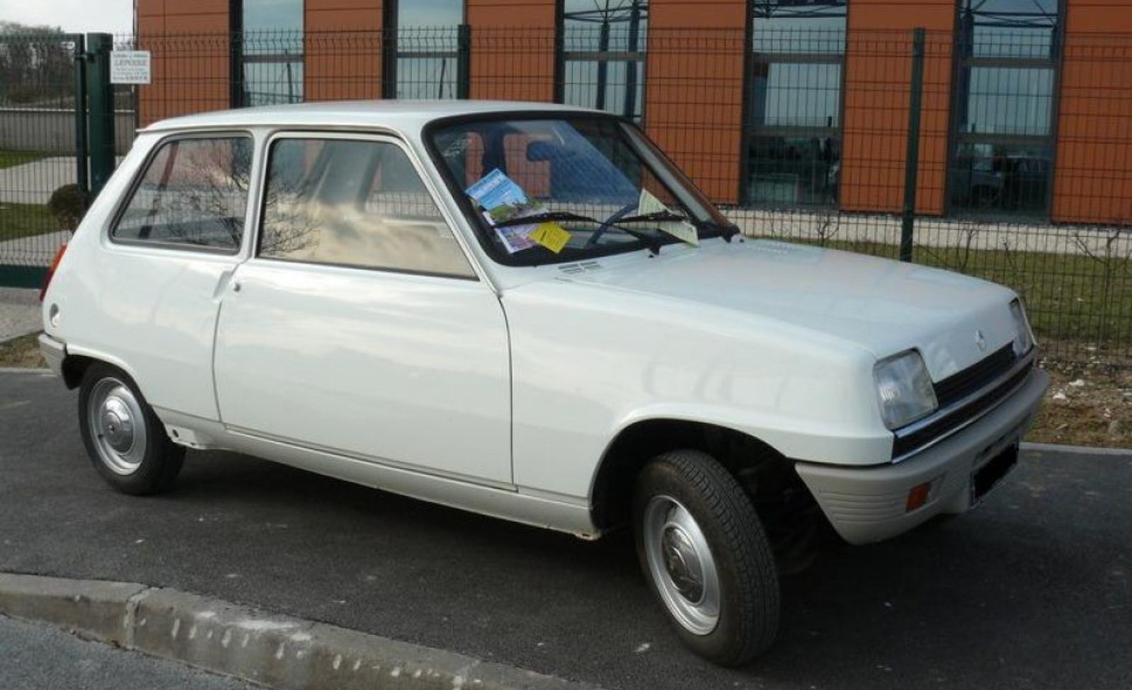 Renault 5 0.8 (37 Hp) 1982, 1983, 1984