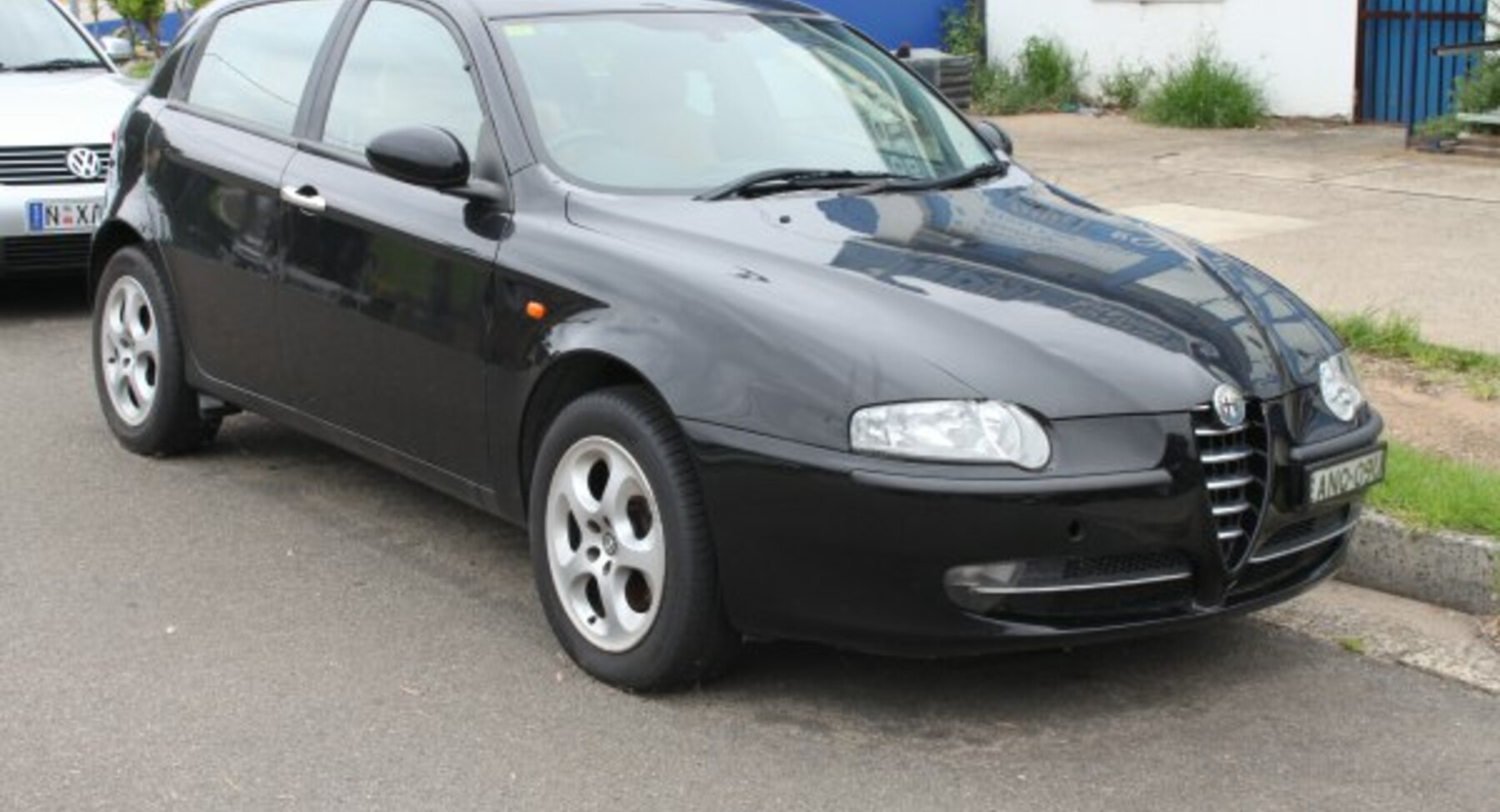 Alfa Romeo 147 5-doors 1.6 T.Spark 16V (105 Hp) 2000, 2001, 2002, 2003, 2004