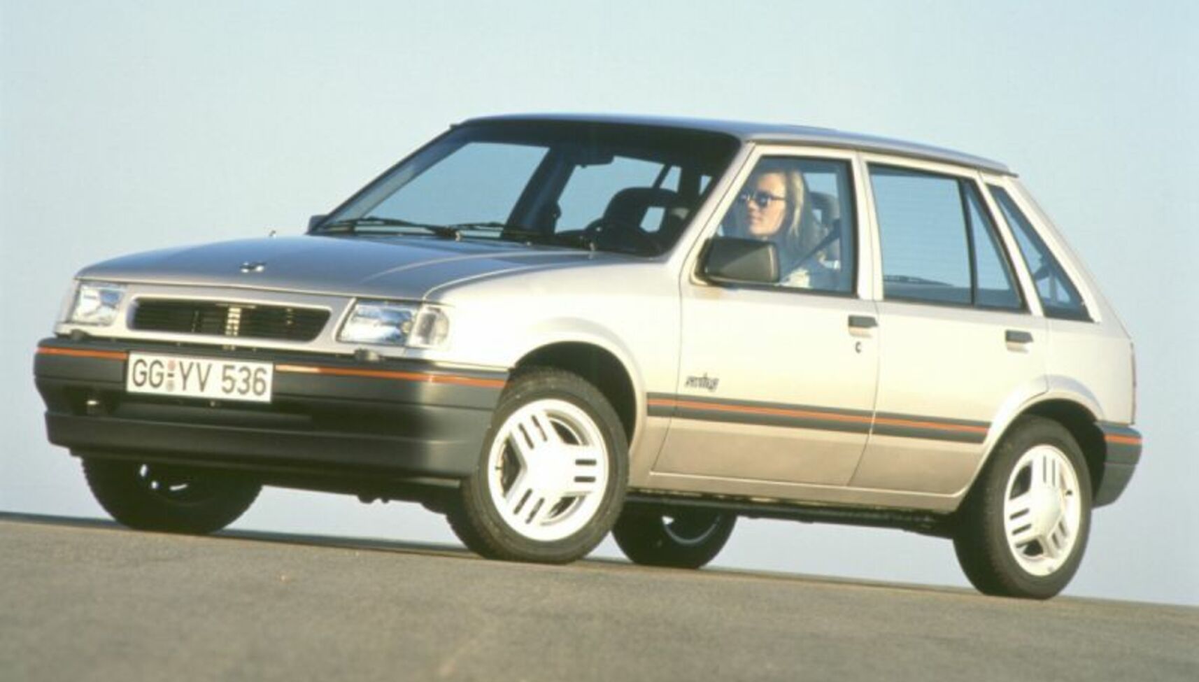 Opel Corsa A (facelift 1987) 1.2 S (50 Hp) 1990