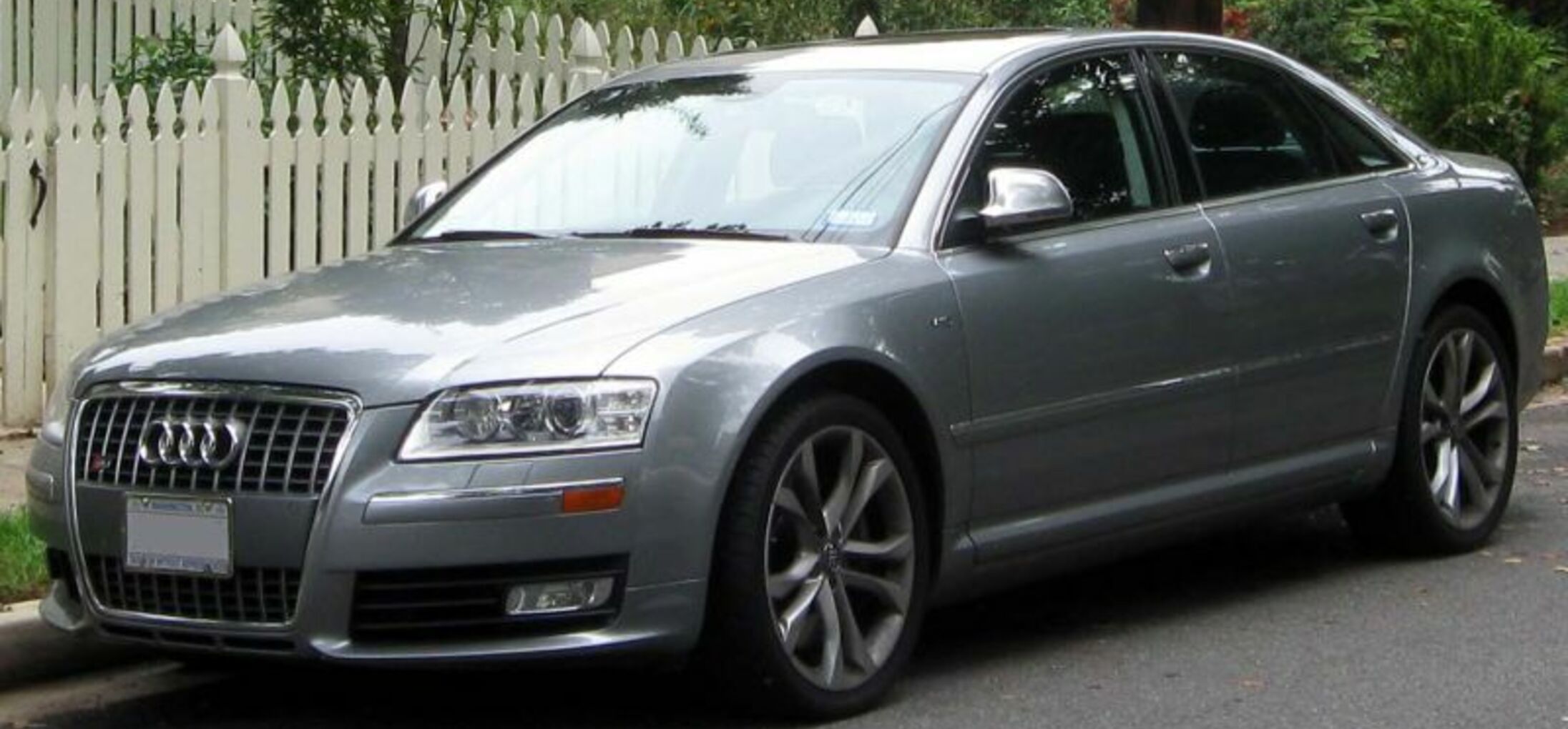 Audi S8 (D3, facelift 2007) 5.2 FSI V10 (450 Hp) quattro Tiptronic 2007, 2008, 2009, 2010 