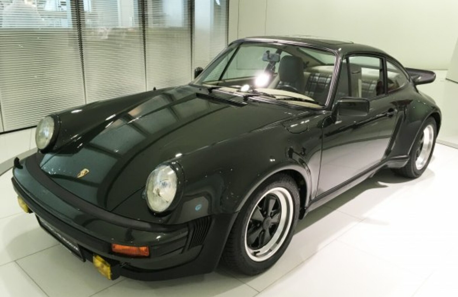 Porsche Type 3.3 Turbo S (330 Hp) 1984, 1985, 1986, 1987, 1988, 1989 