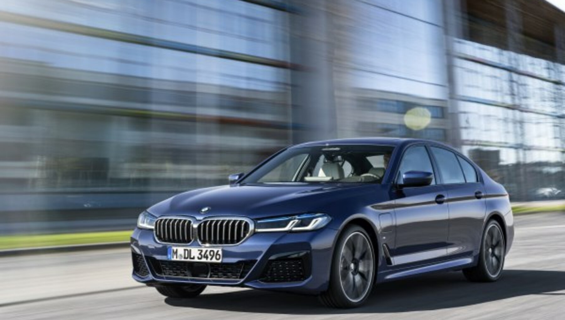 BMW 5 Series Sedan (G30 LCI, facelift 2020) 520e (204 Hp) Plug-in Hybrid Steptronic 2021, 2022 